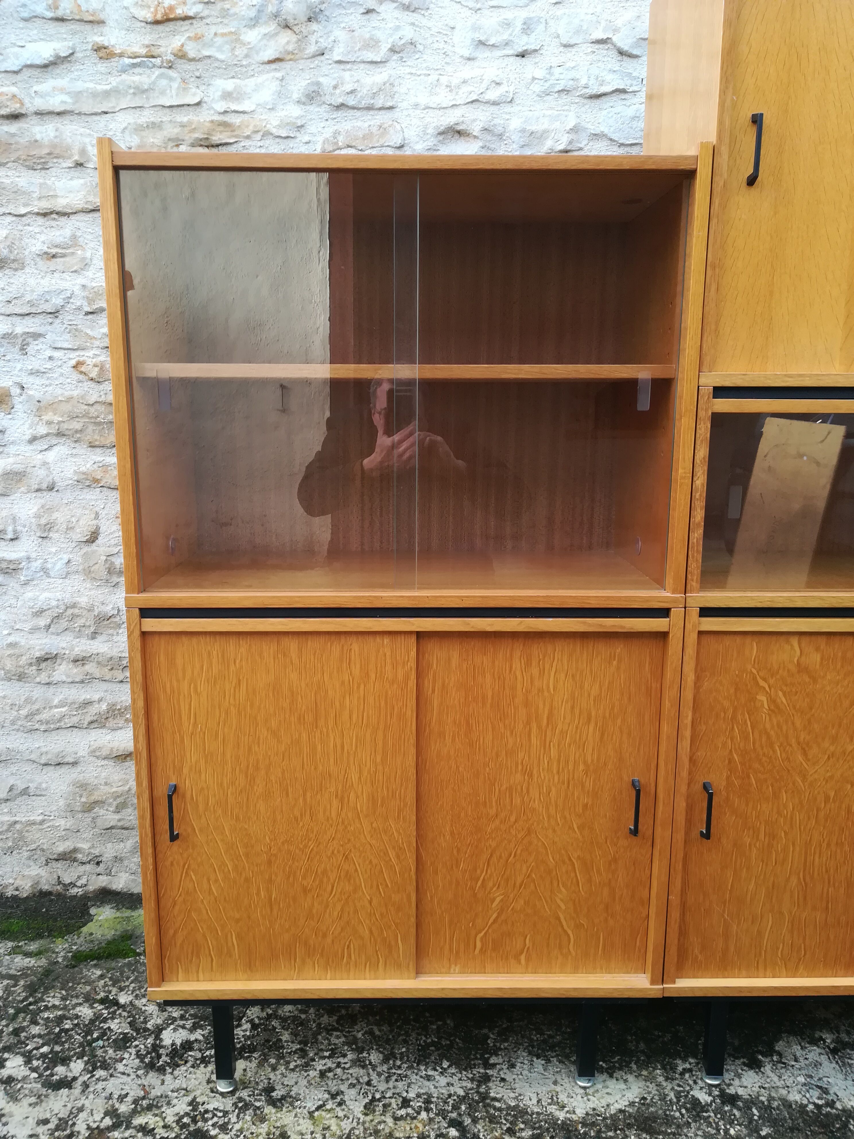 Modular vintage showcase bookcase