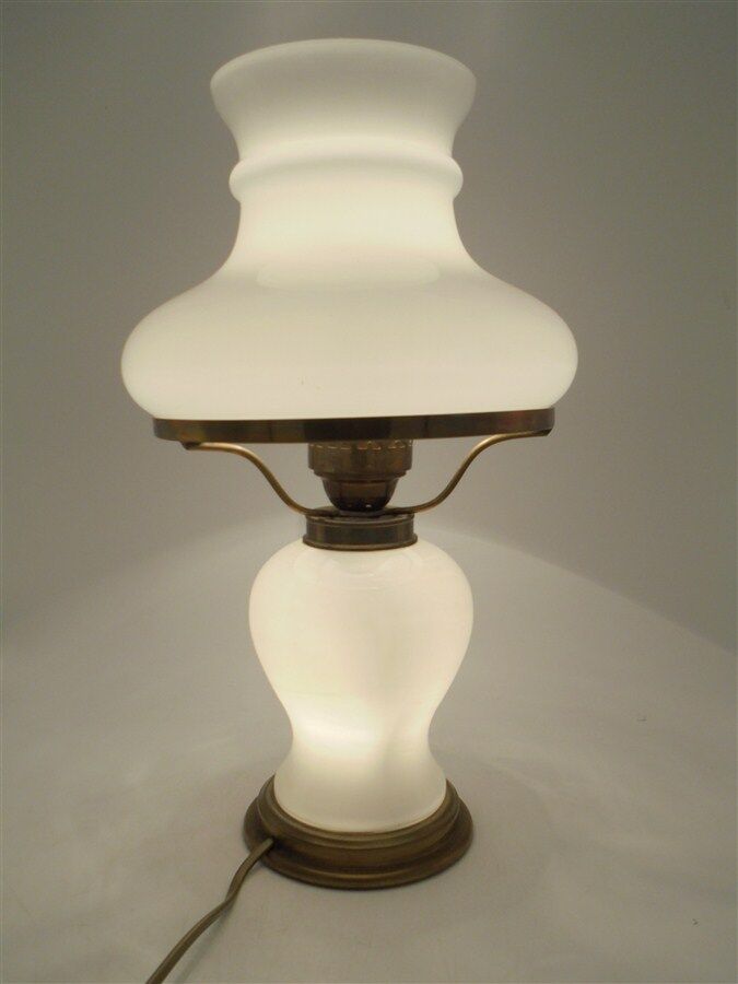 Opaline lamp