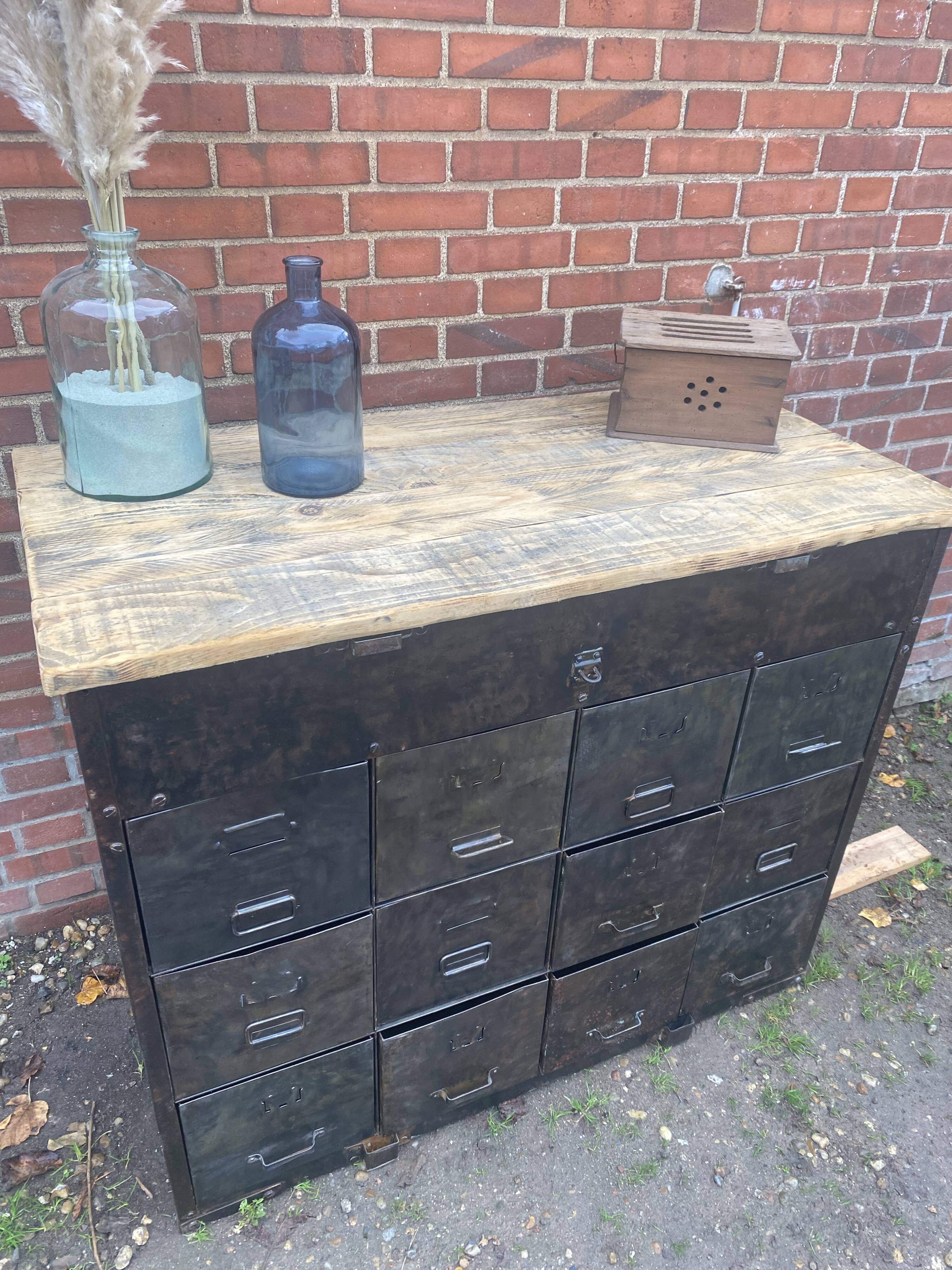 Meuble militaire 12 tiroirs industriels