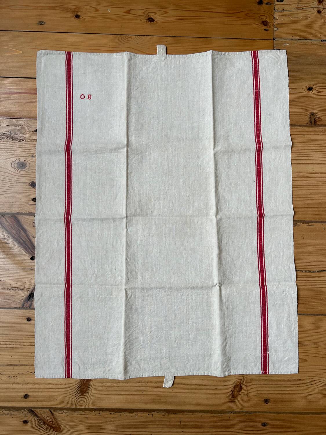 Set of 2 old linen tea towels
