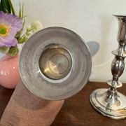 Paire de bougeoirs  en métal argenté