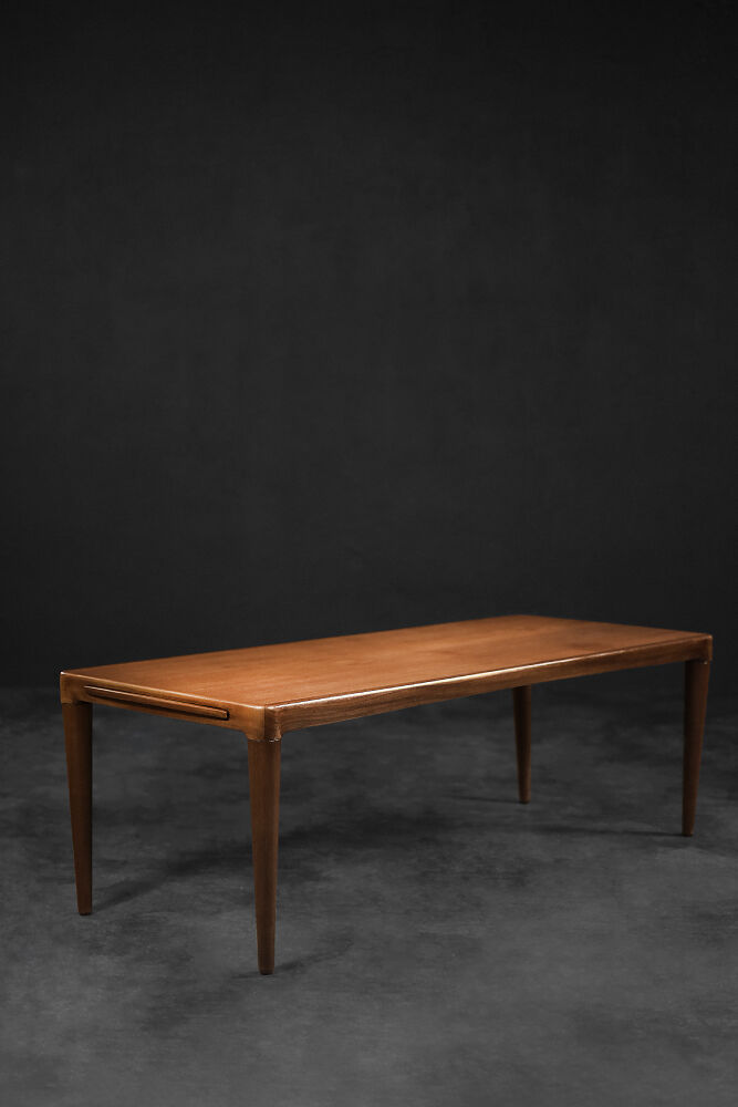 Vintage classic mid-century scandinavian danish modern rosewood coffee table with pull-out black top