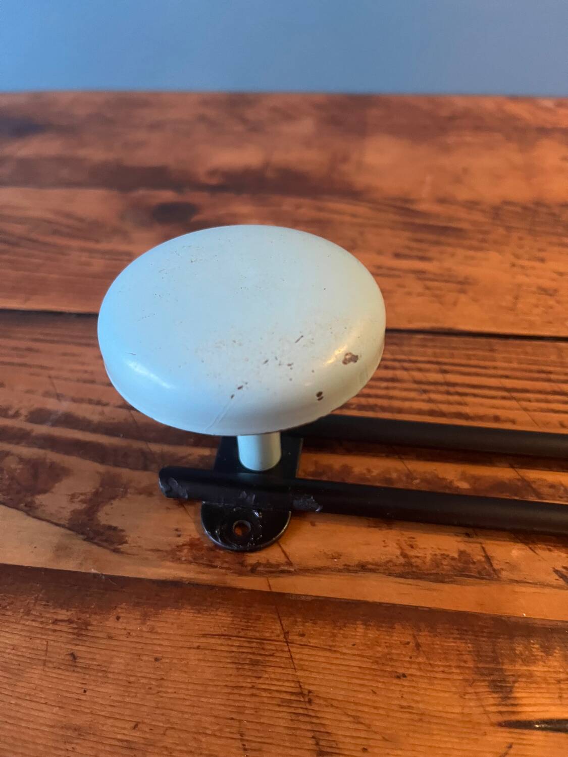 Metal coat rack with 3 hooks from the 70s