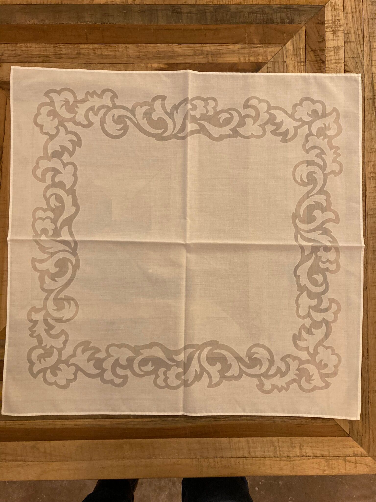 Set white tablecloth and 12 matching towels, hand embroidered