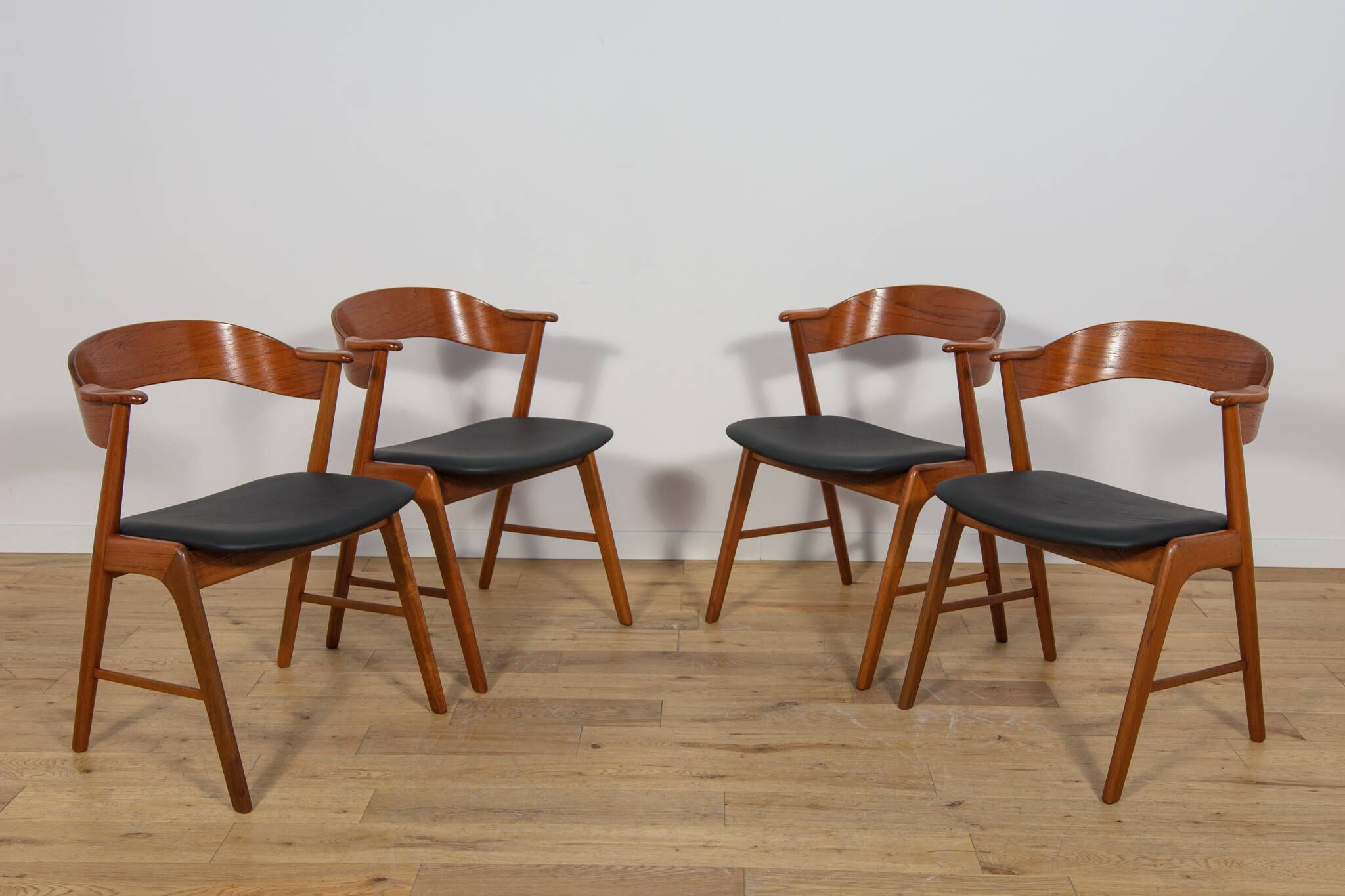 Chaises en teck danoises du milieu du siècle de Korup Stolefabrik, Danemark, 1960.