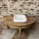Pretty half-round table