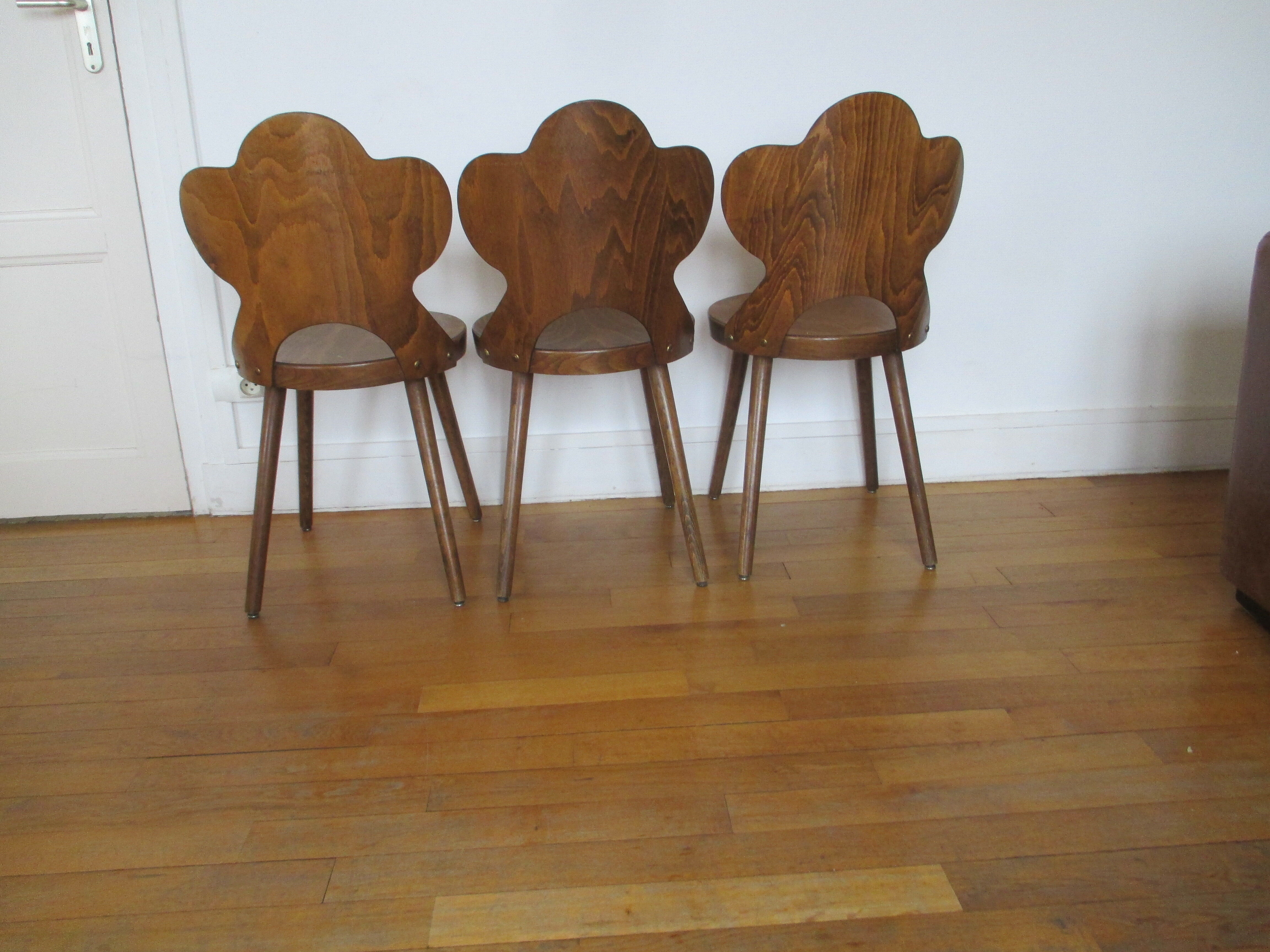 3 Trefle Bistrot Baumann chairs