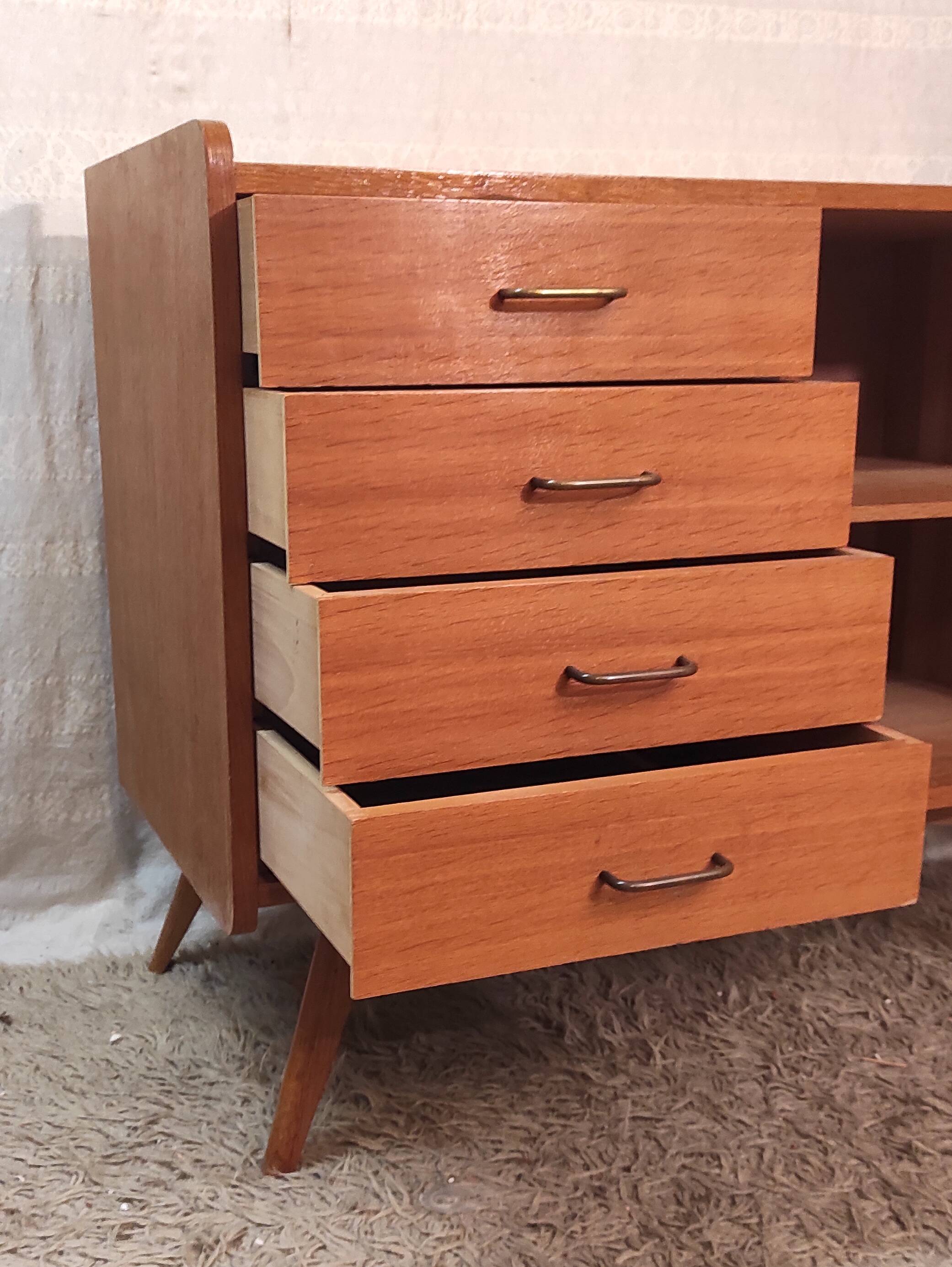 Commode en chêne, pieds compas, années 60