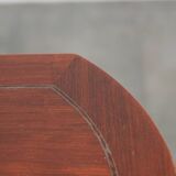 Beautiful Art Deco design side table in good condition