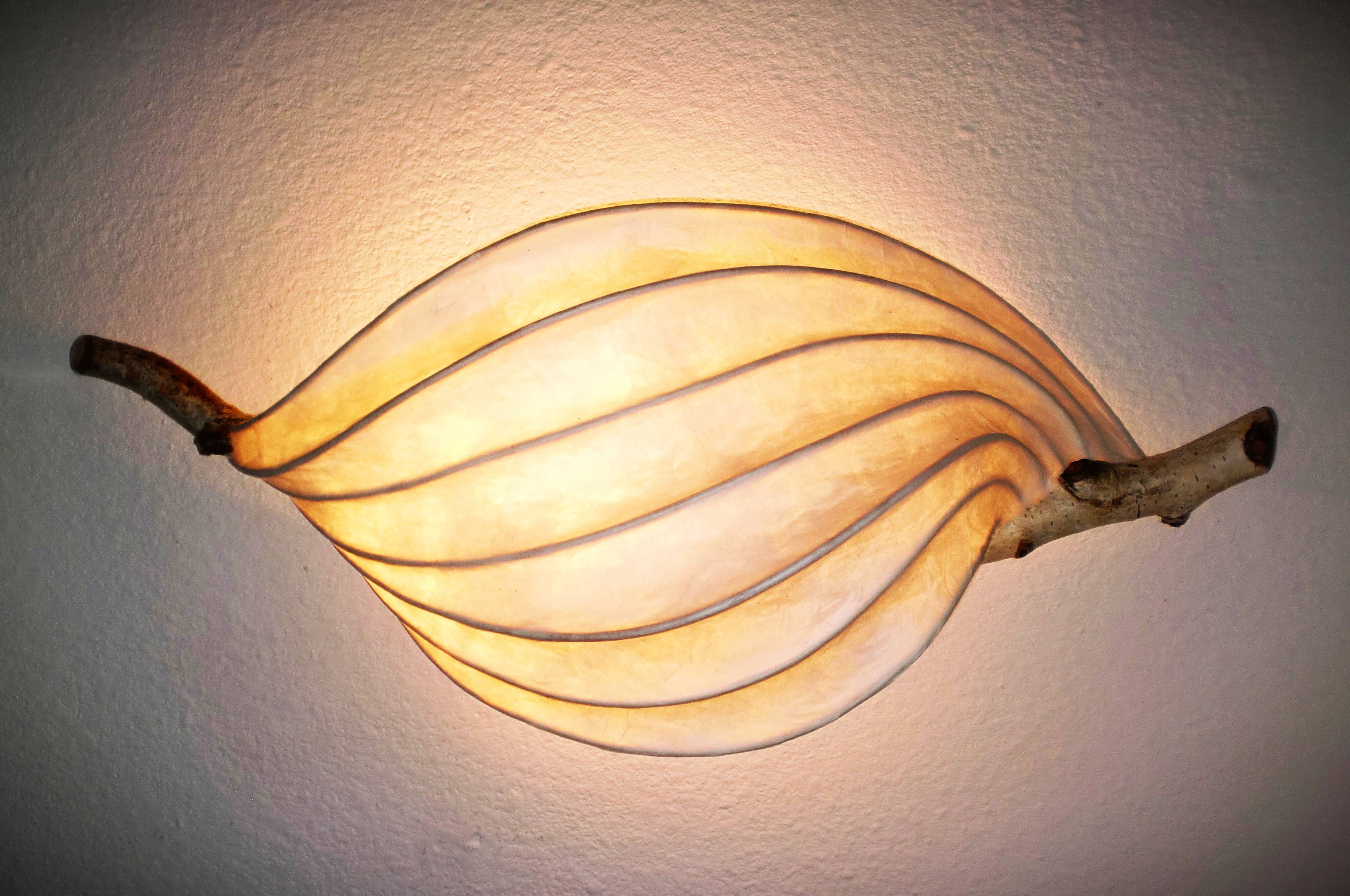 Lampe murale décorative Organic Light Sculpture, branche de bouleau et papier