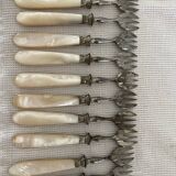 12 dessert forks in steel and mother-of-pearl