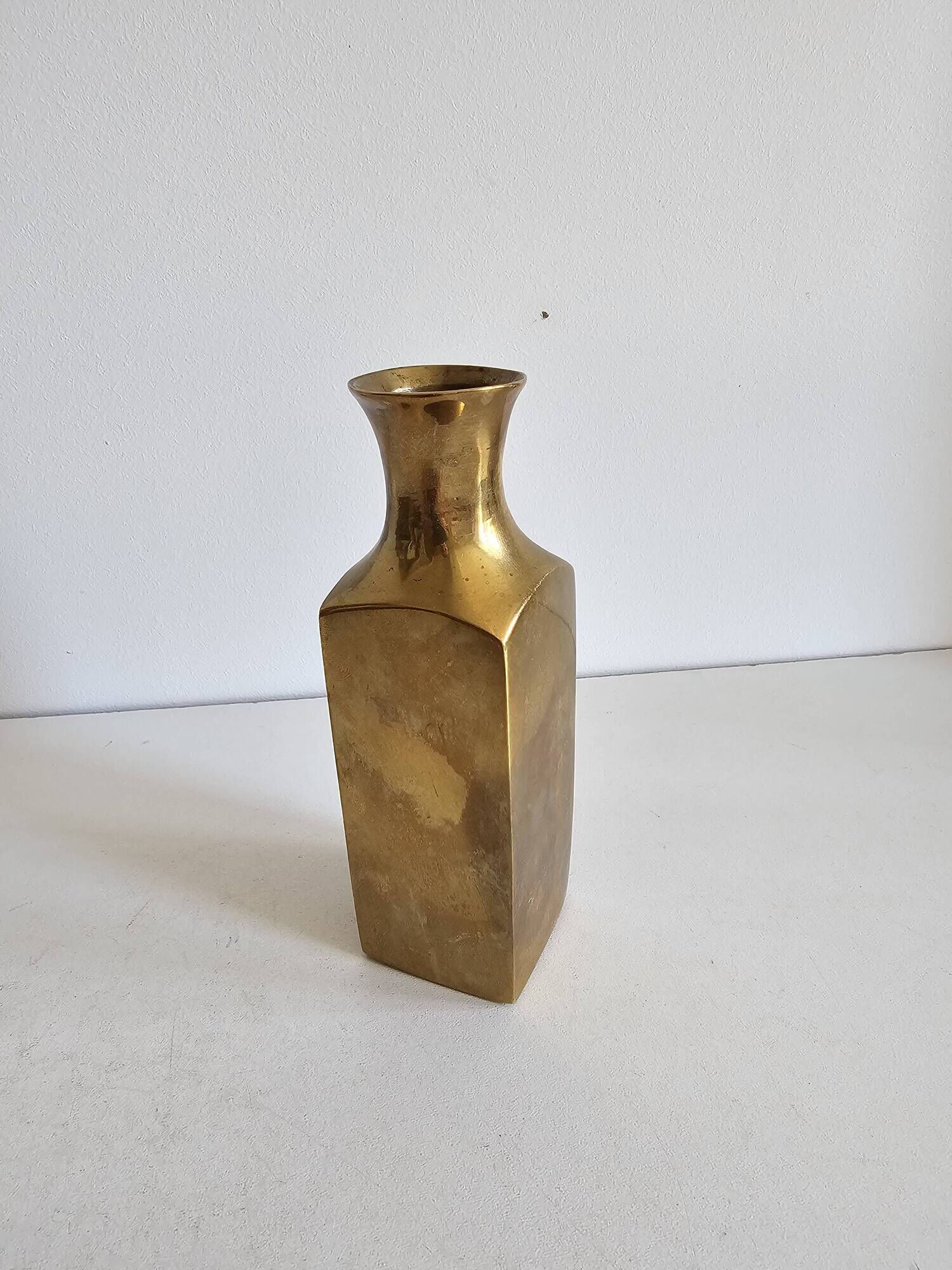 Pretty little vintage Art Deco brass soliflore vase.