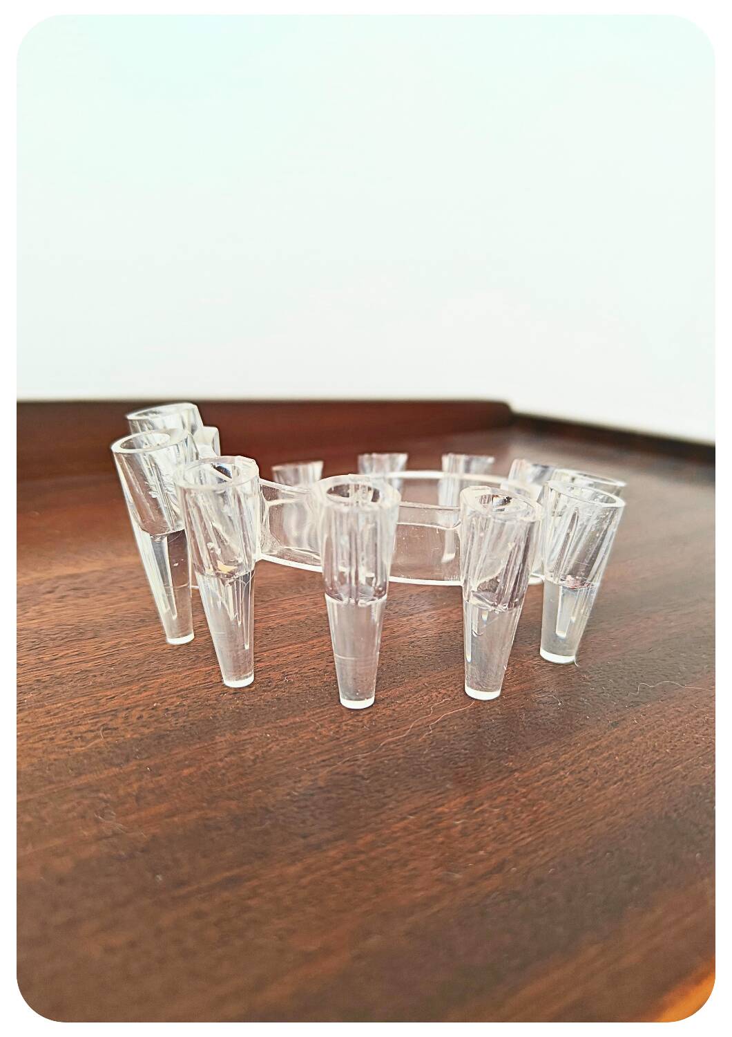 Bougeoir design vintage en plastique transparent