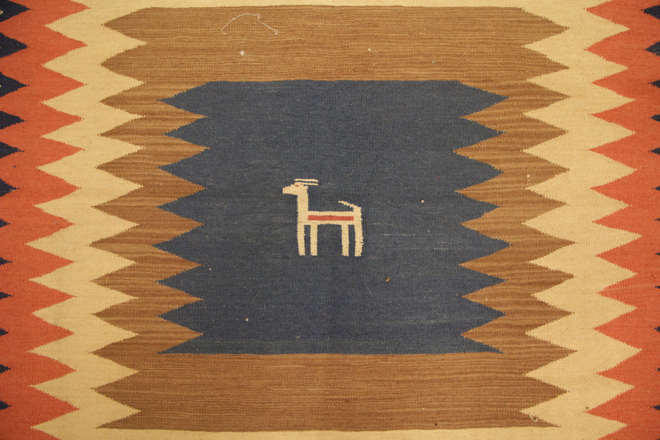 Vintage persian handwoven wool qashqai rug- 140x144cm