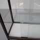 Vitrine moderne en profilés aluminium marron