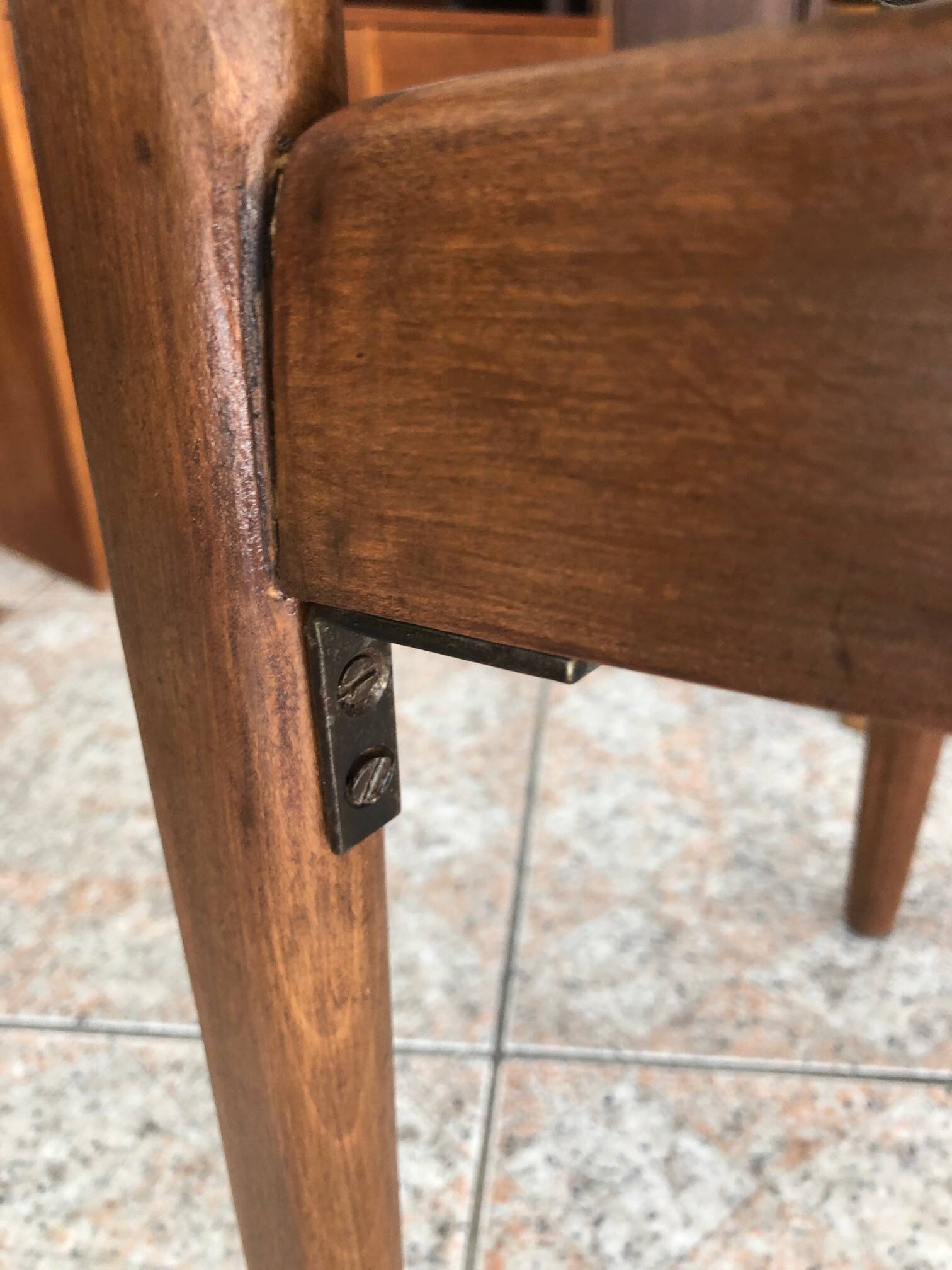 6 Scandinavian chairs