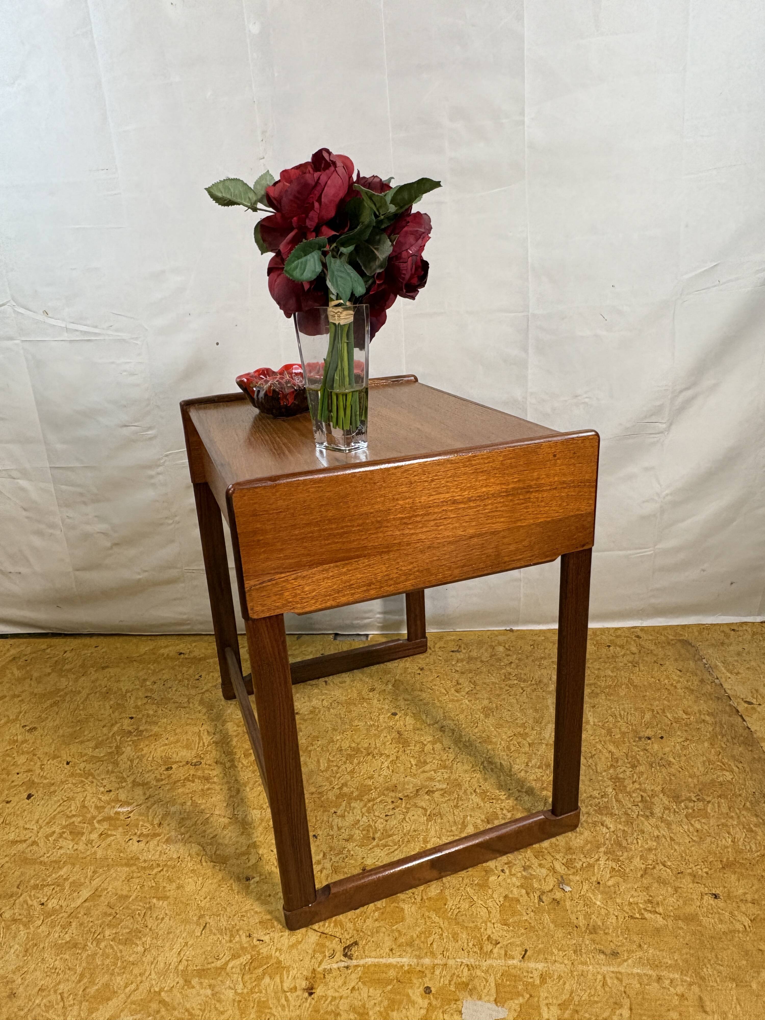 Table d'appoint G Plan en teck vintage – Moderne du milieu du siècle – Années 1960