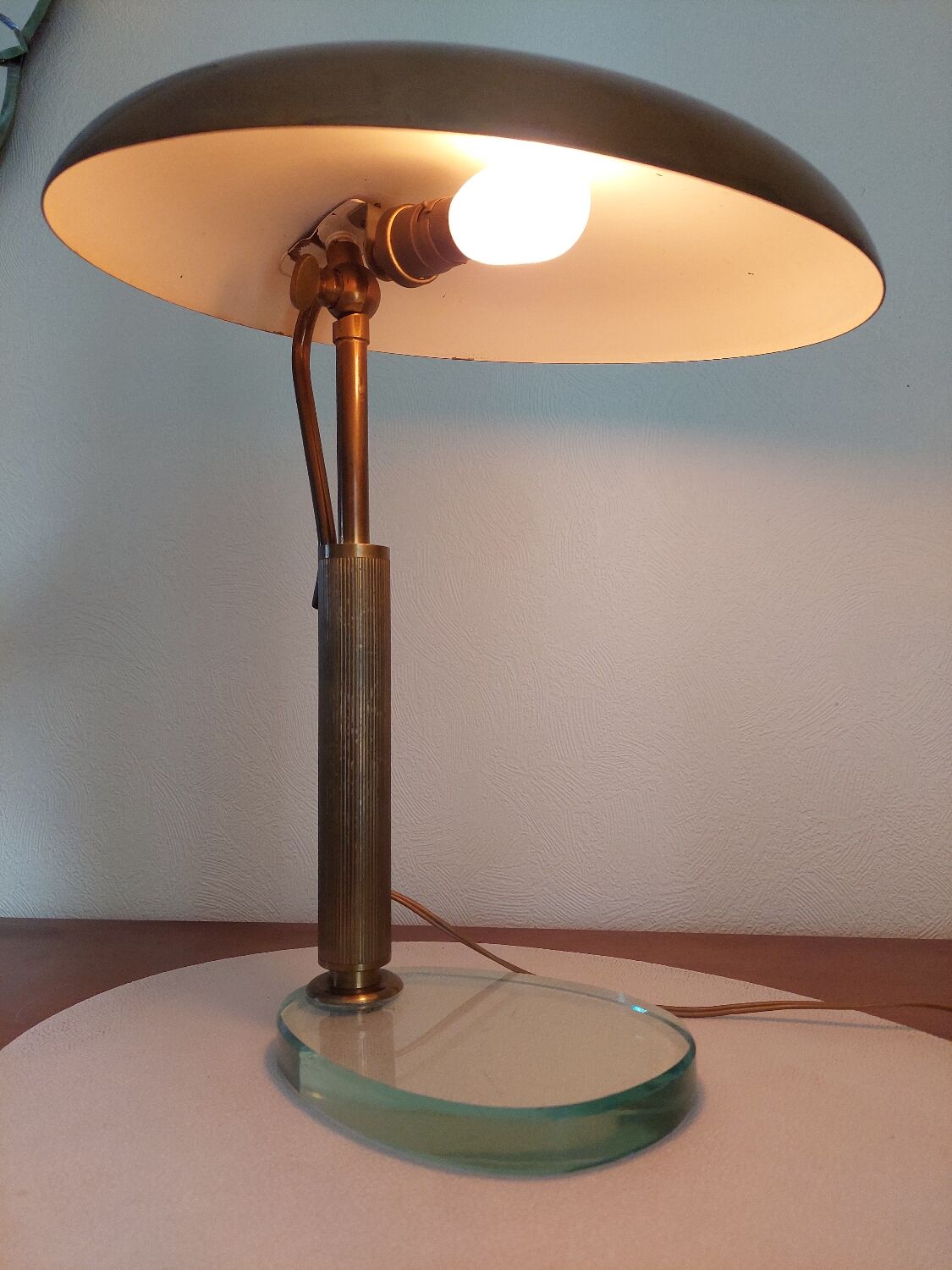 Italian Desk lamp  1950 brass and glass
