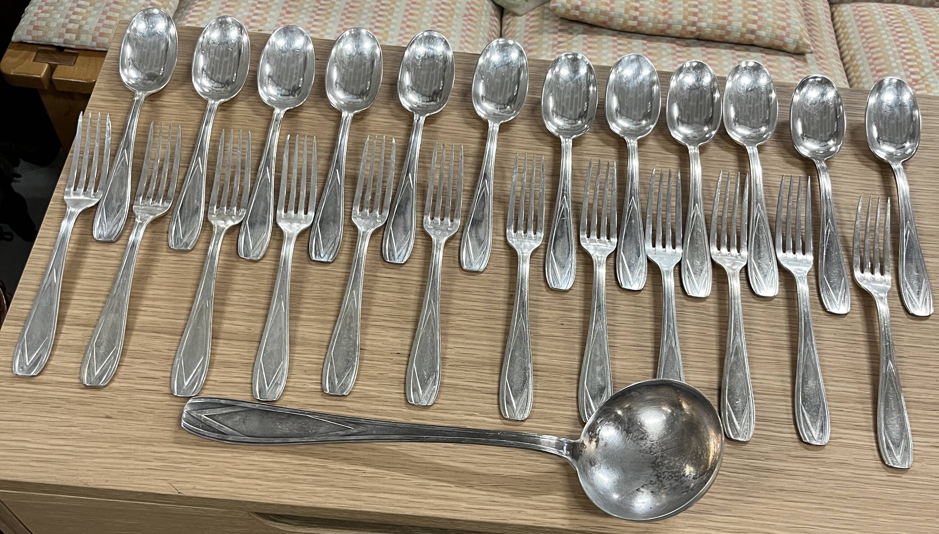 Art Deco silver-plated 25-piece dinner service
