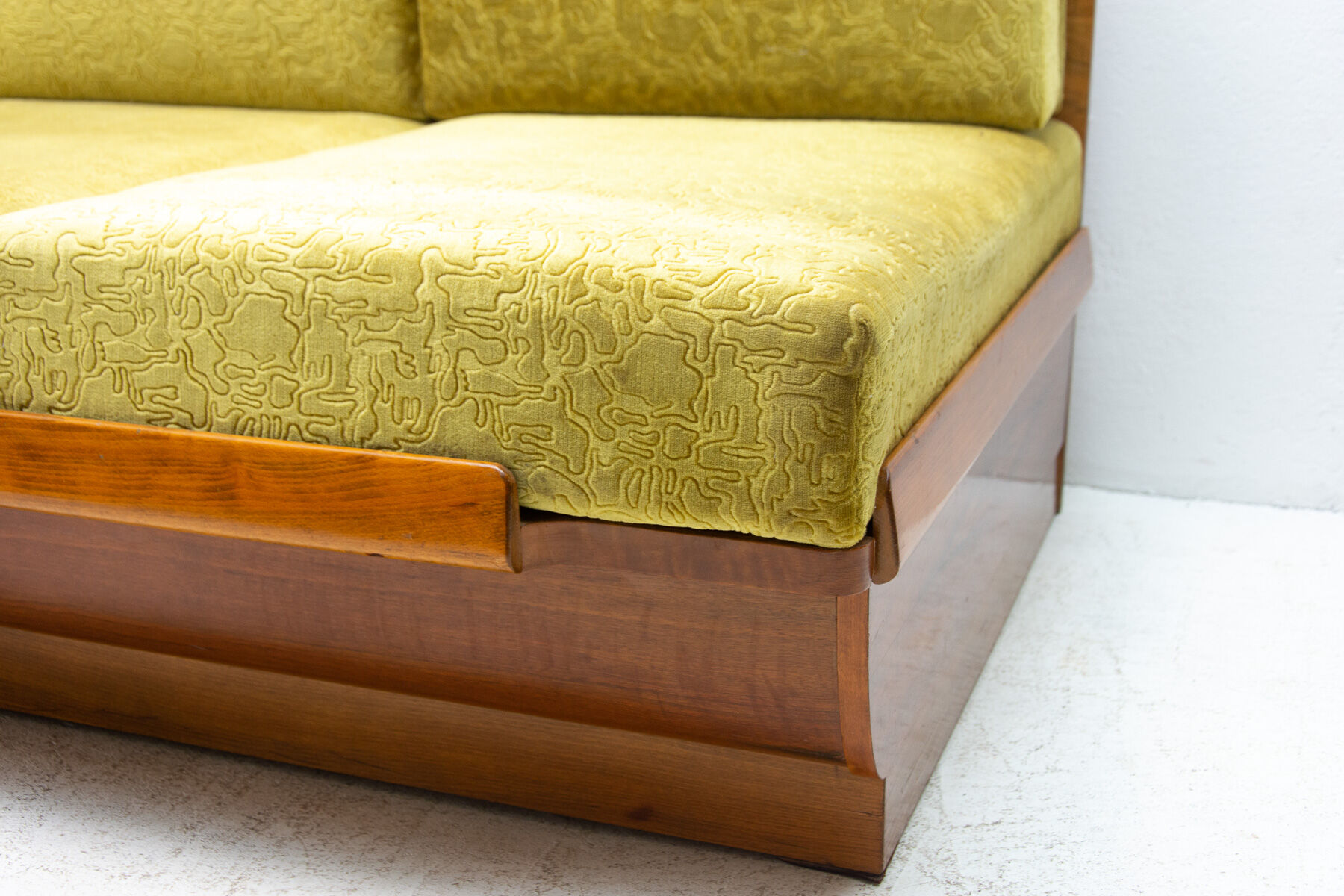 mid century sofabed in walnut by jindrich halabala for up zavody, 1950´s