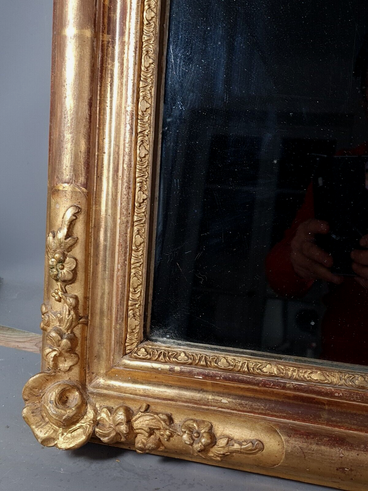 Mirror nineteenth century frame with doucine wood and stucco gilding gold leaf 75x56 cm SB