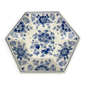 Shallow dish in Delft pottery – Royal Delft - First half of the 20th century