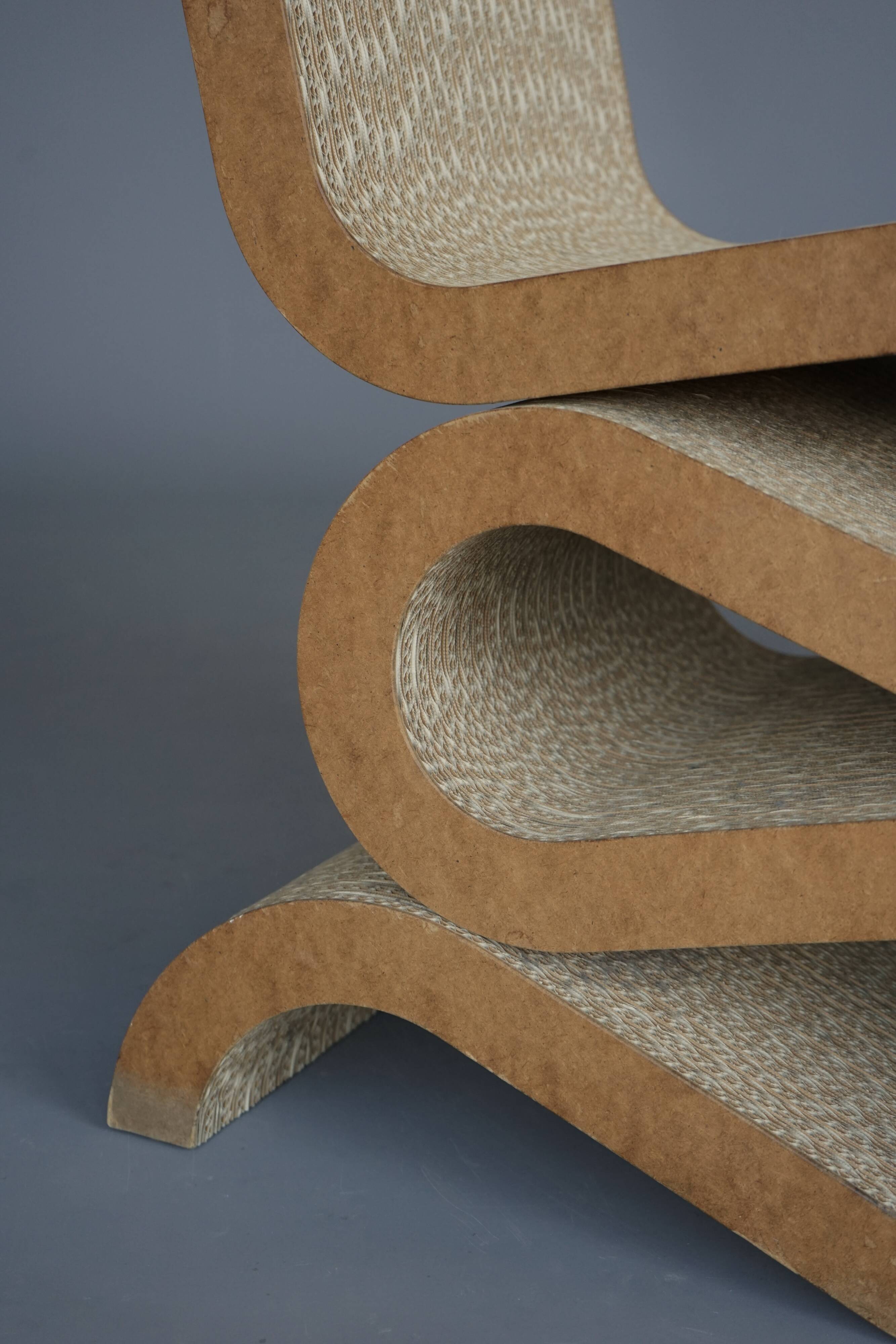 Chaise latérale 'Wiggle' Easy Edges par Frank Gehry, édition Vitra des années 1990.