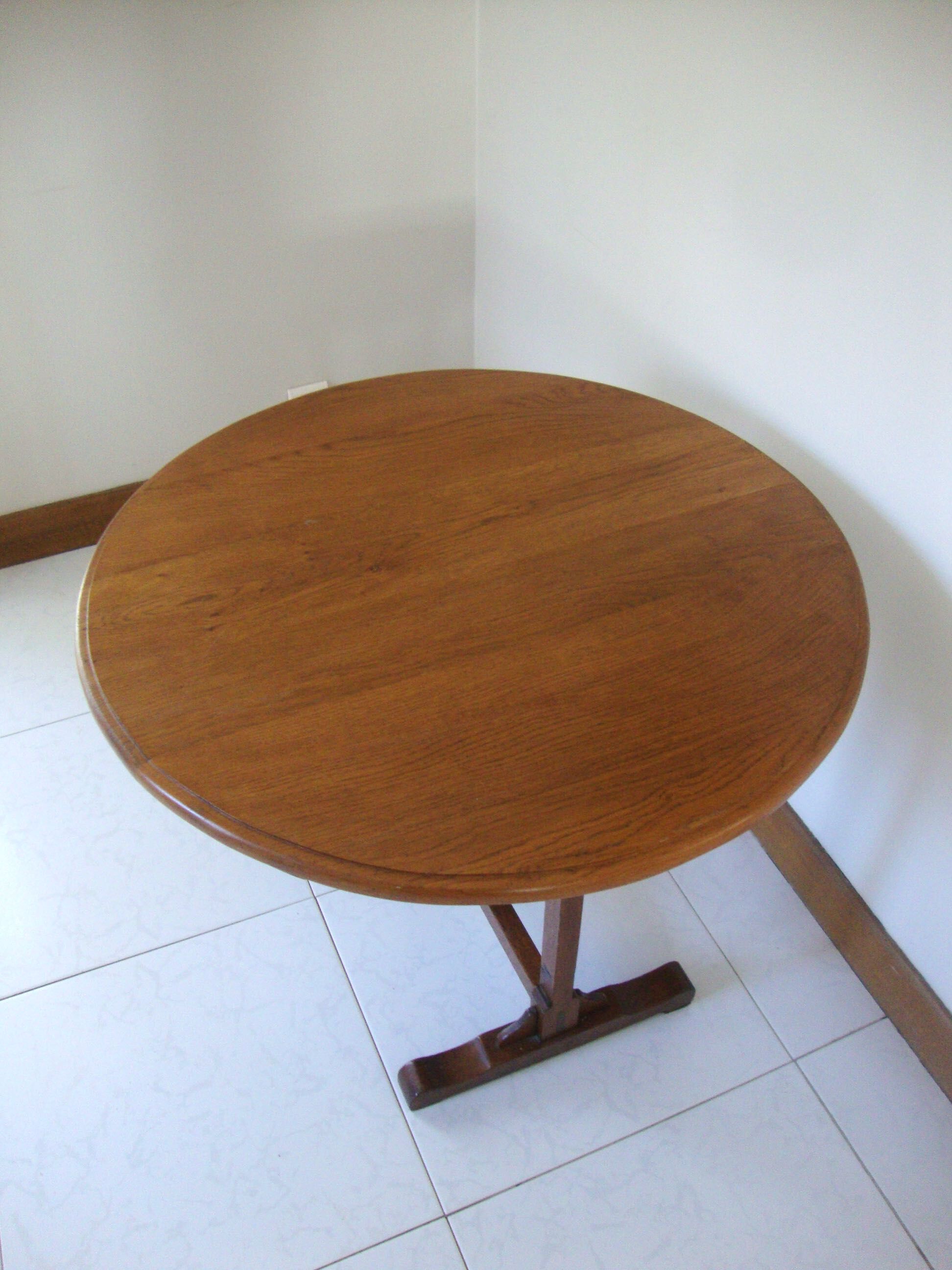 Oak winegrower's table