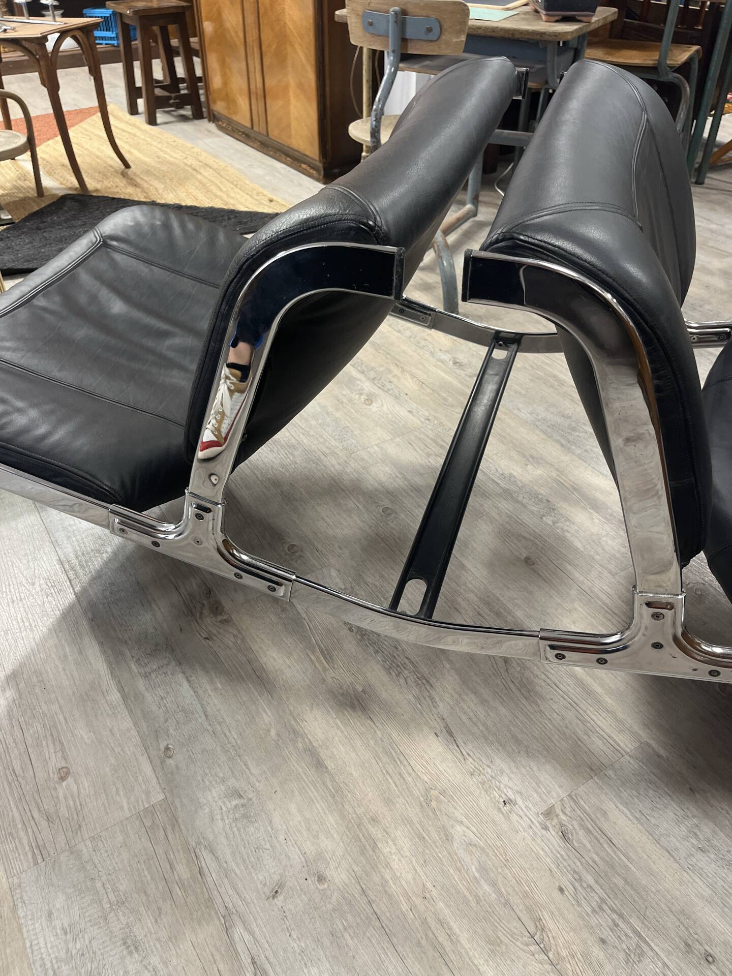 Fauteuils whist dos à dos d’Olivier Mourgue 1964