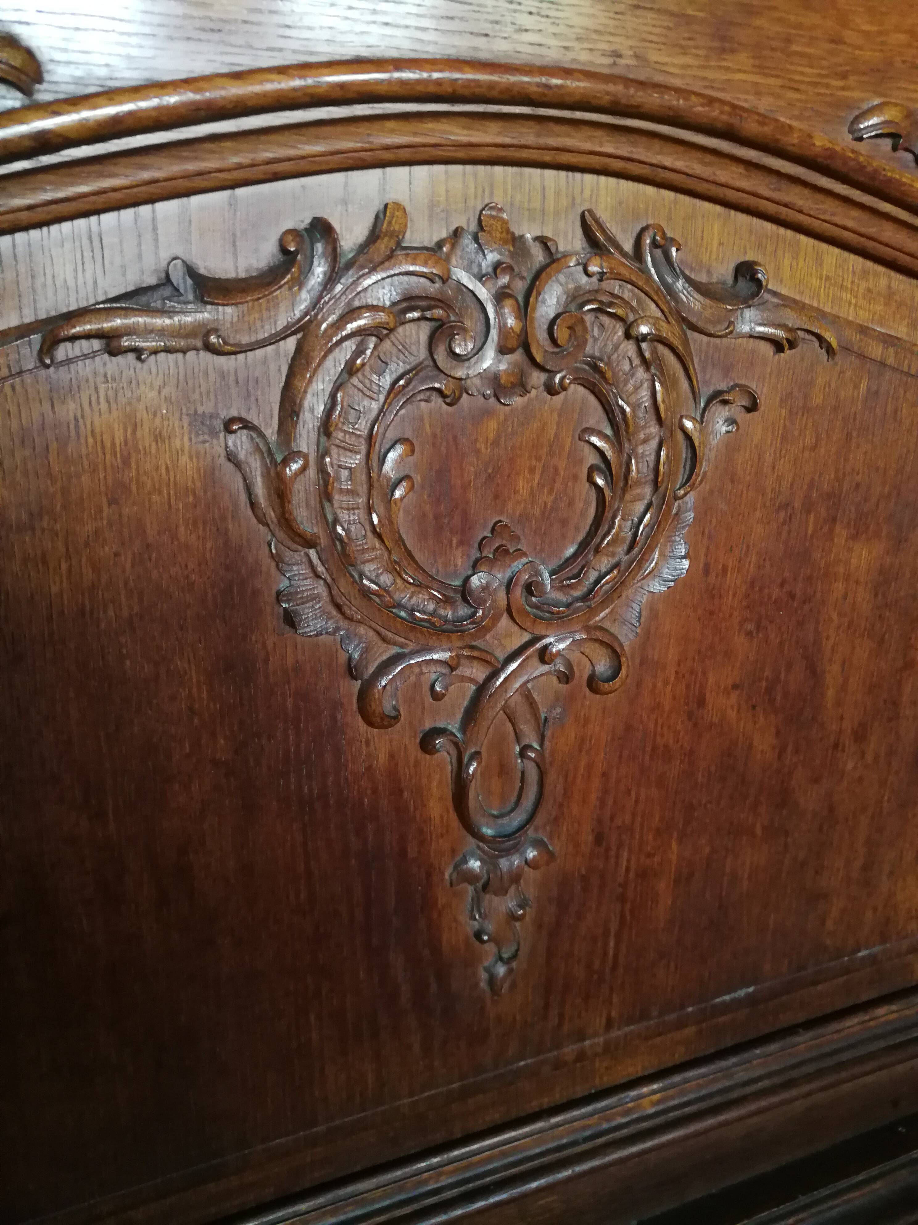 Buffet from the late 19th century with pink-brown marble in Louis XV style.