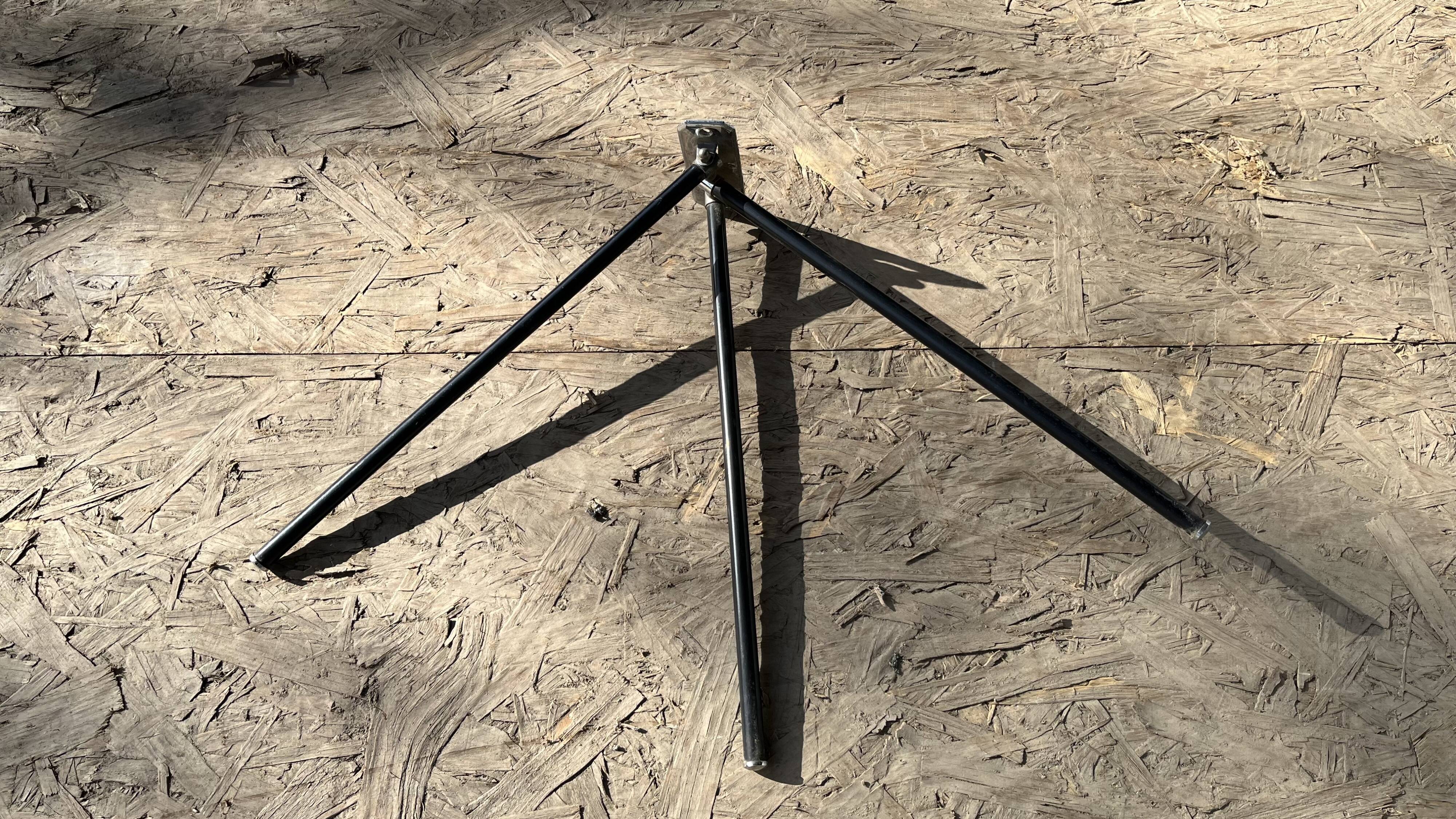 Vintage 3-spoke black towel racks