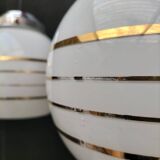 Paire de suspensions opaline