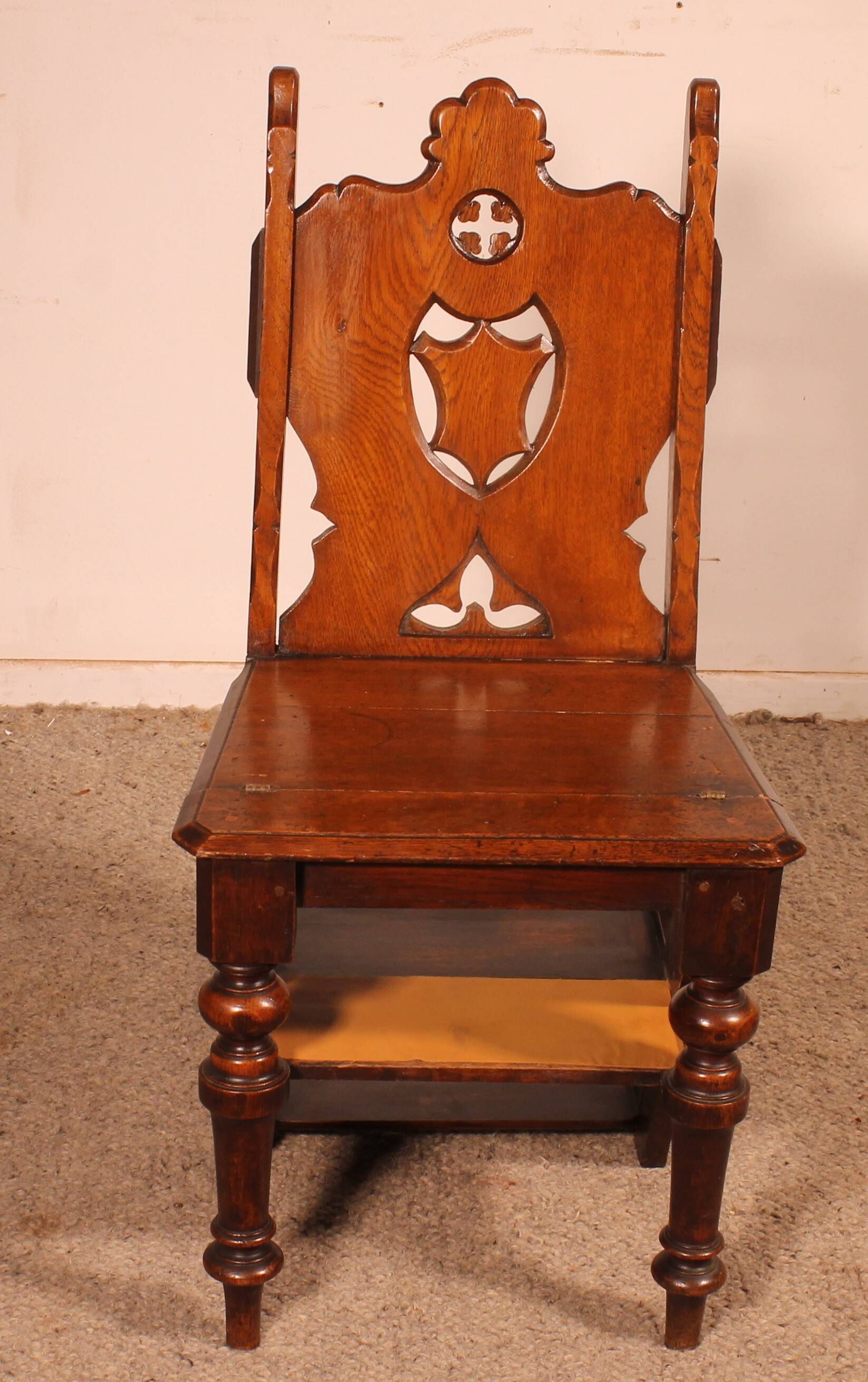 neogothic step stool - 19th century in oak