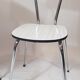 Table en formica ronde pliante et sa chaise