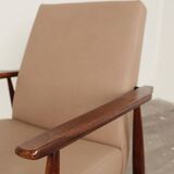 Scandinavian Lounge Chair Vege Leather Beige Classic Design Walnut Color Wo