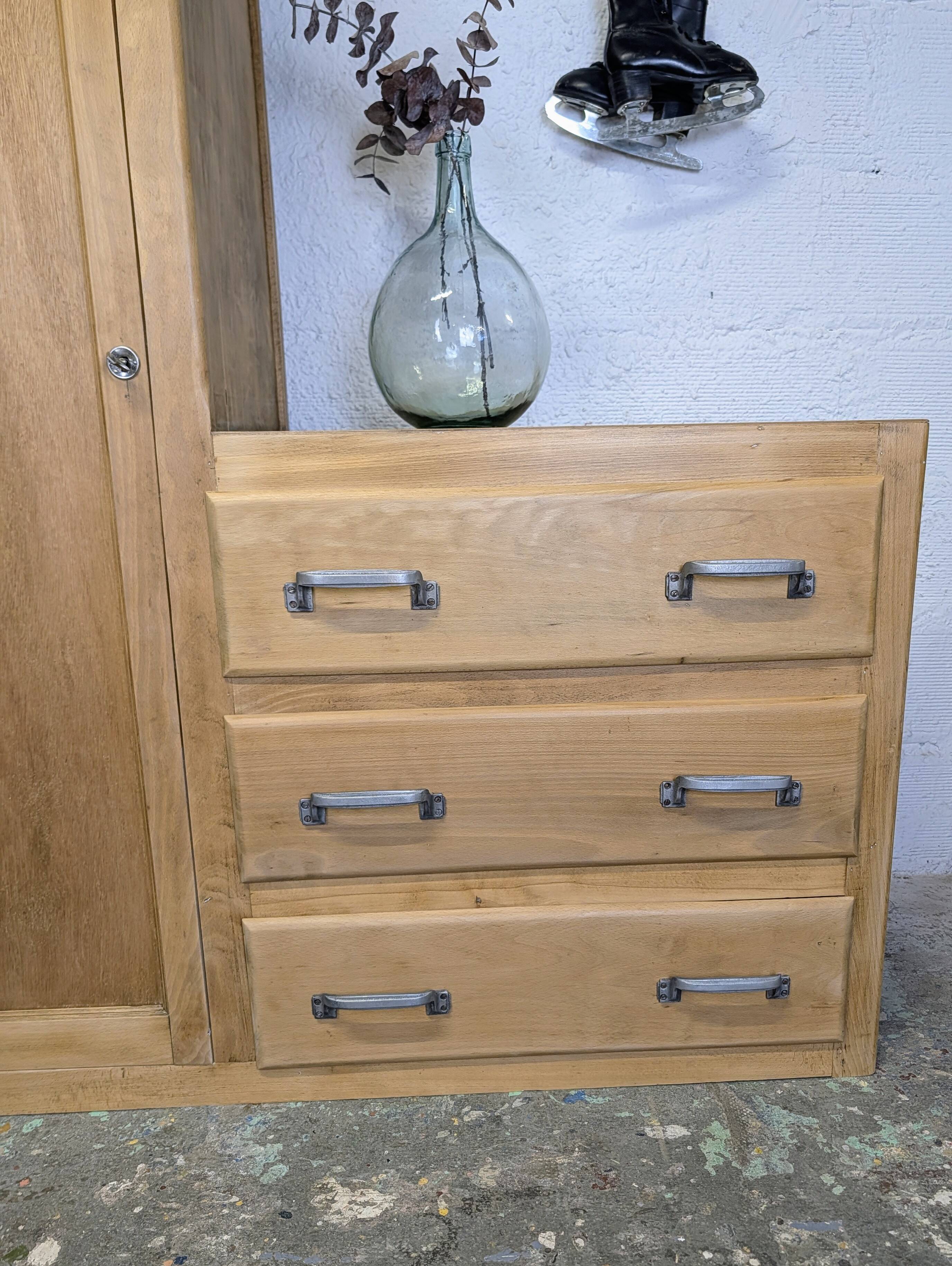 Armoire, penderie 1 porte et commode 3 tiroirs vintage