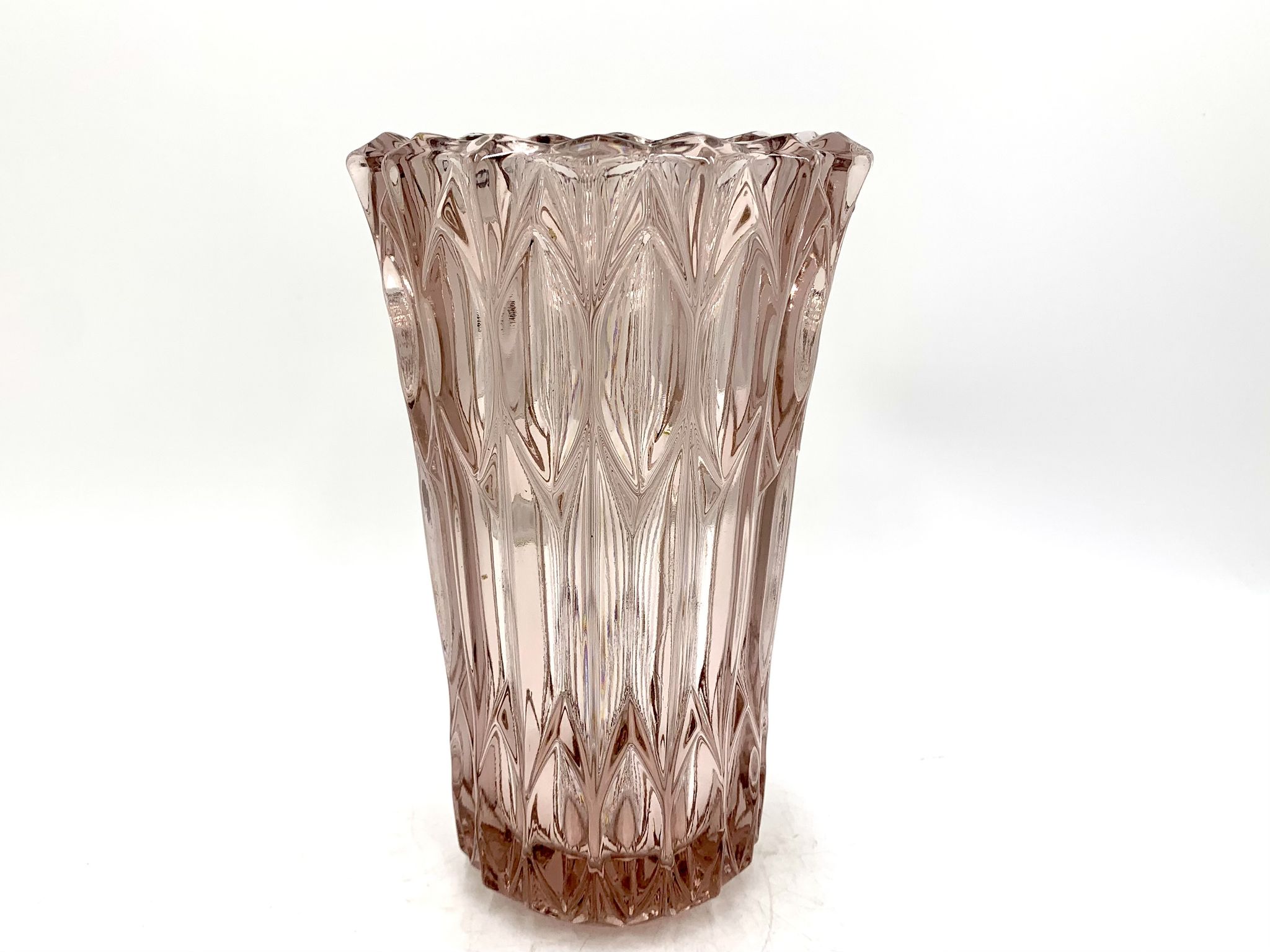 Vase en cristal rose, République tchèque, années 1950