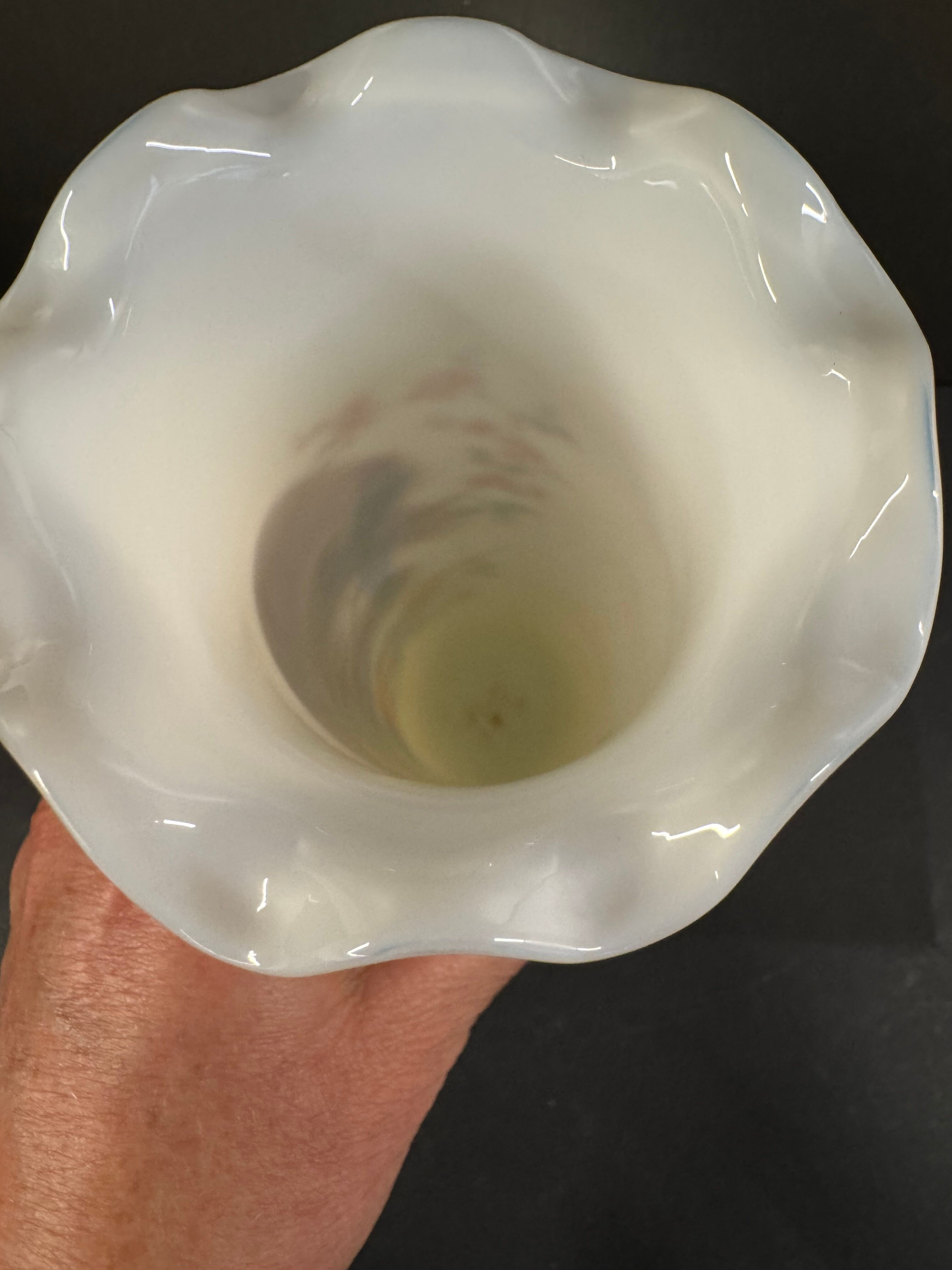 Italian vase in opaline