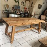 Farmhouse table
