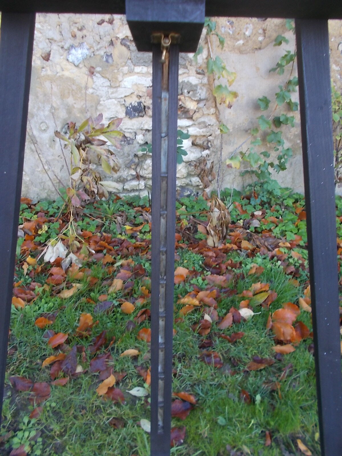 Wooden painter's easel