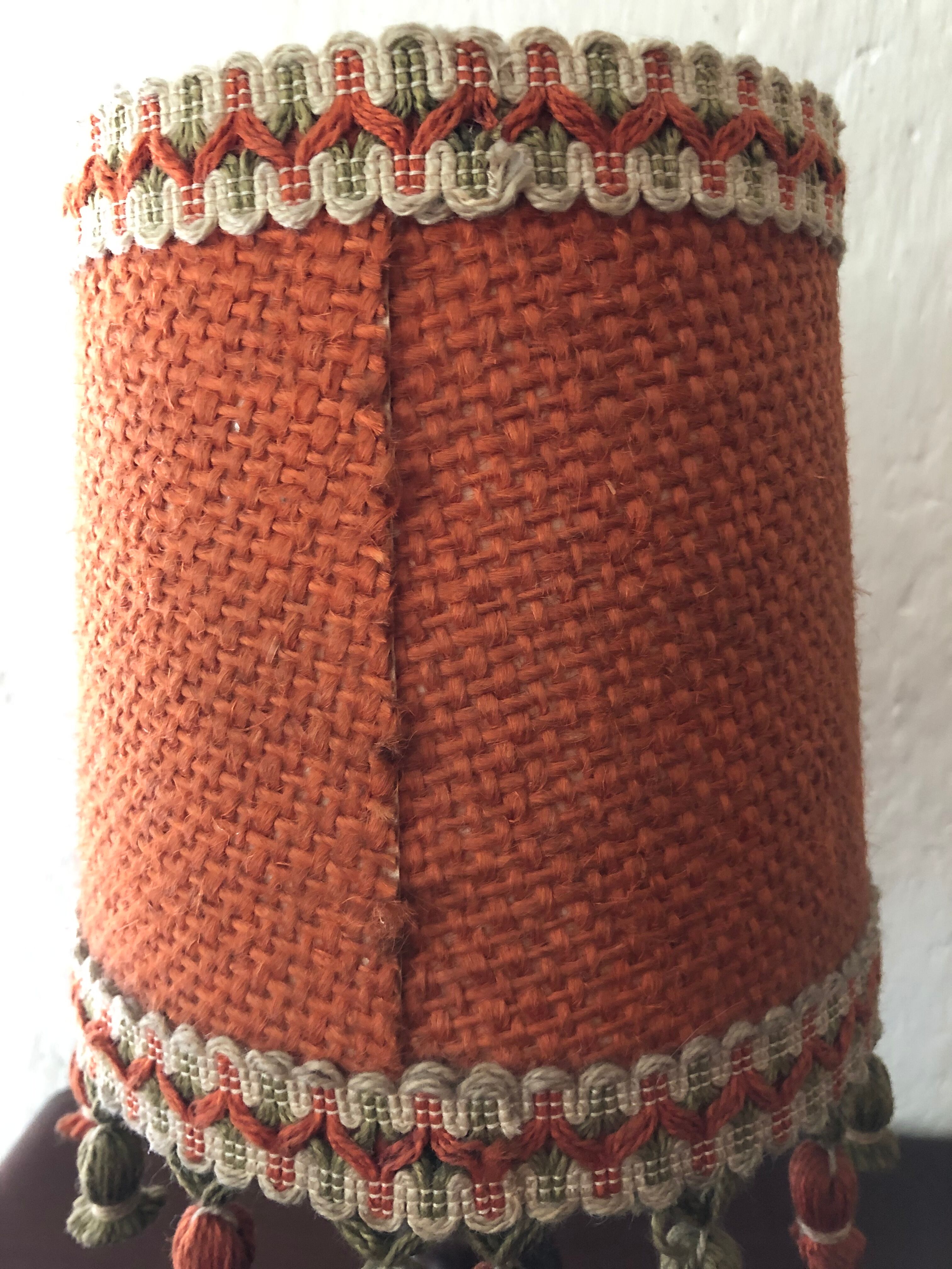 Table lamp wood and jute with pompoms