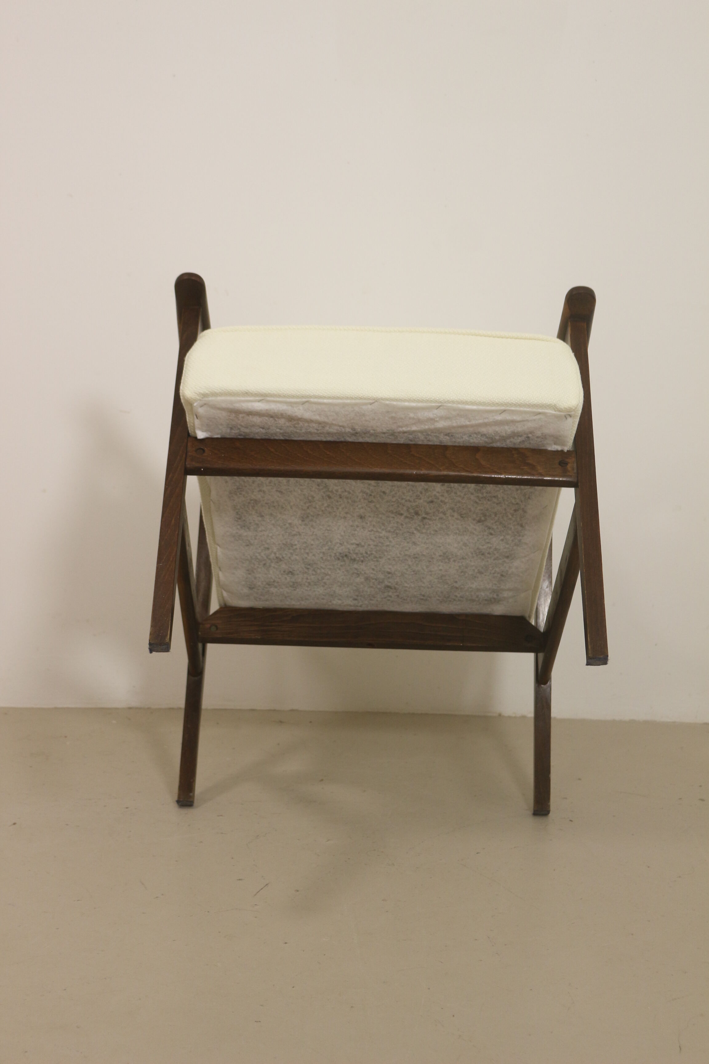 Fauteuil Henryk Lis 300-190 année 70. Réf Sophia.
