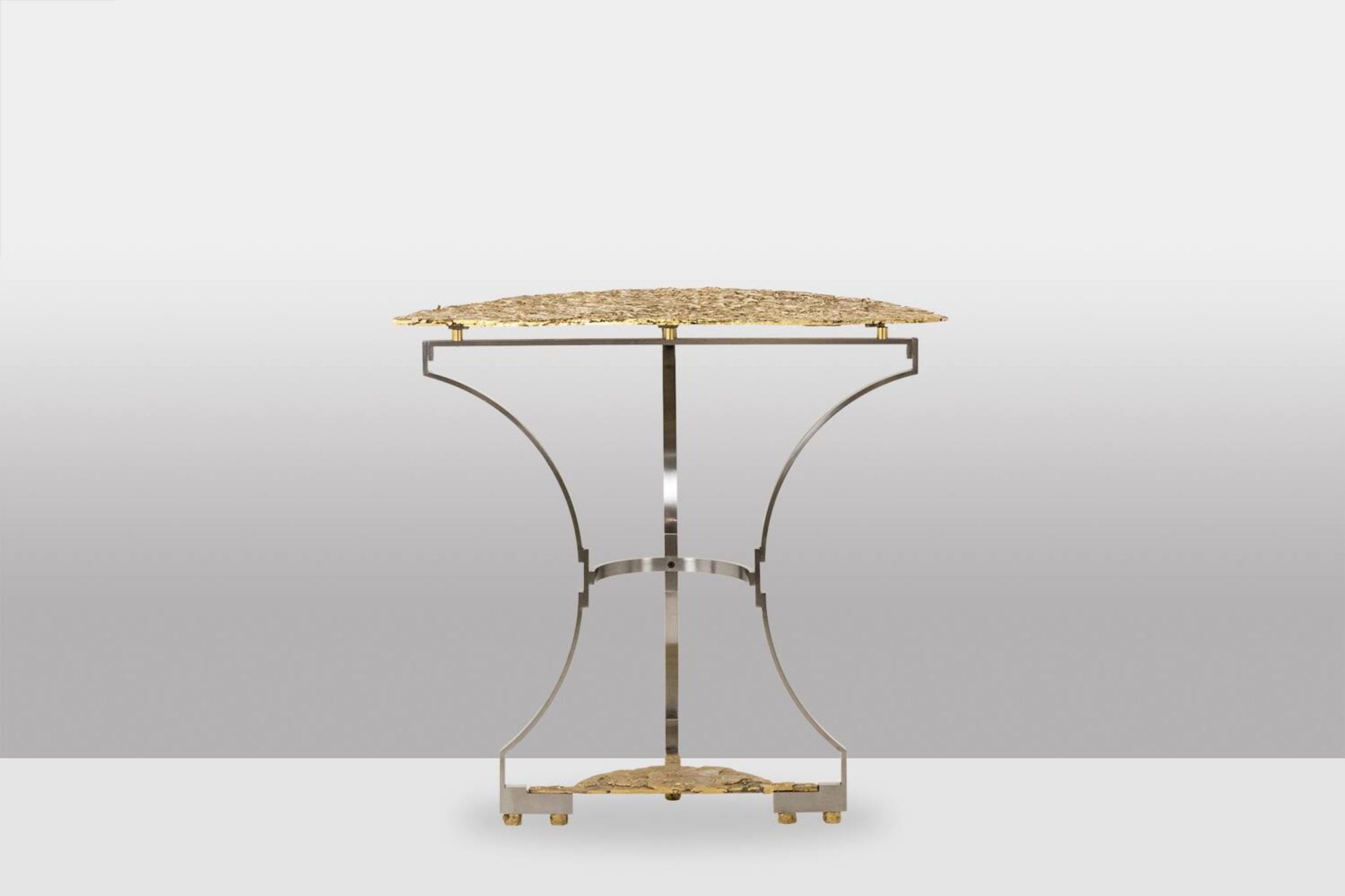 Paire de consoles contemporaines en métal et fonte de bronze