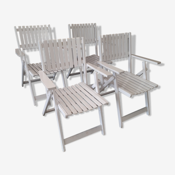 Lots of folding garden chairs