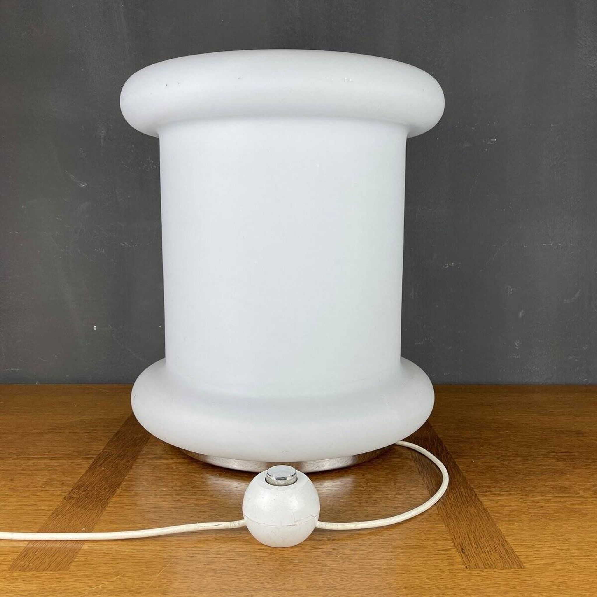 Mid-century floor lamp in white glass, Italy, 1970s.