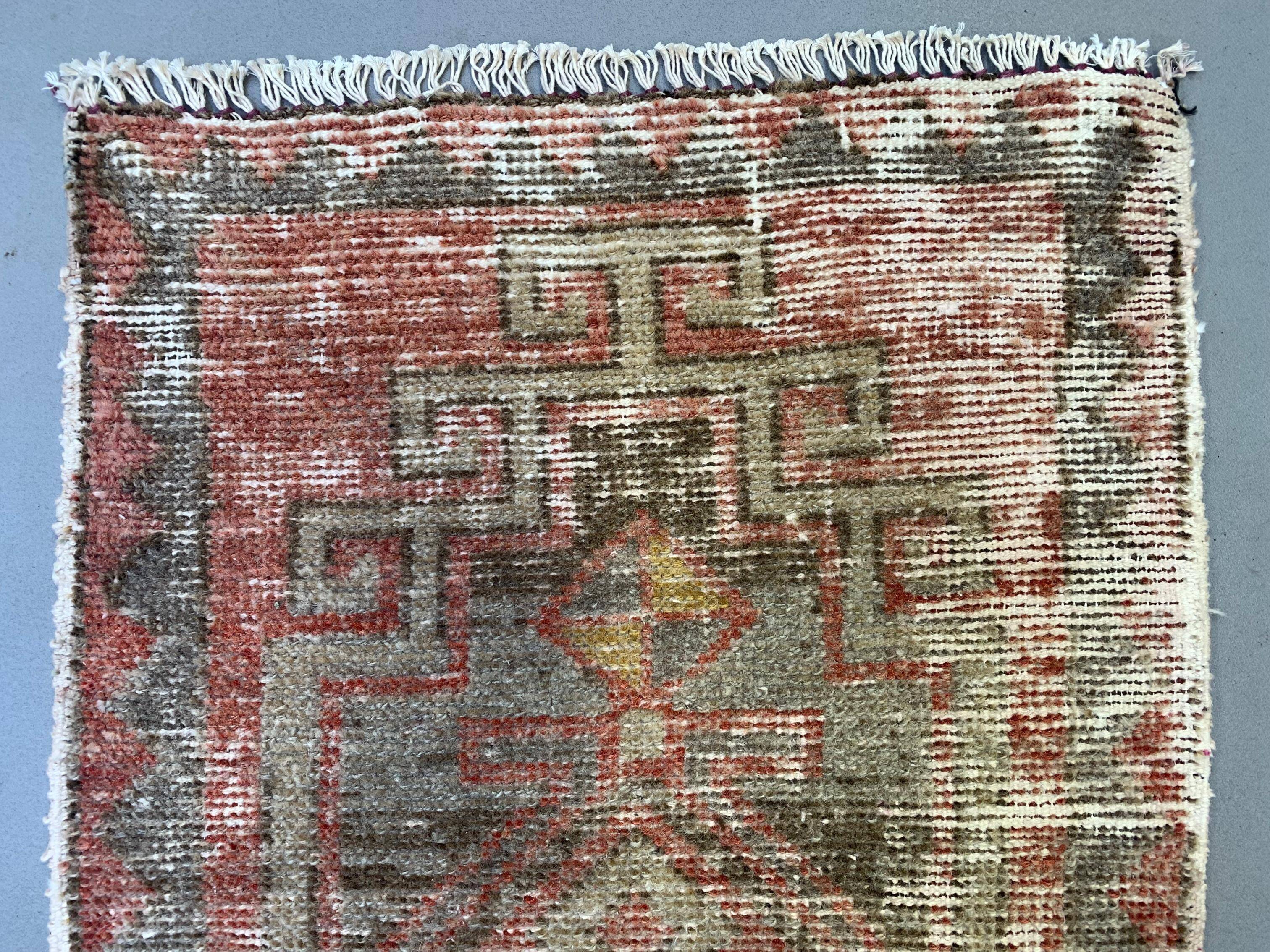 Small Vintage Turkish Rug 102x49 cm, Short Runner, Tribal, Shabby, Mini Carpet