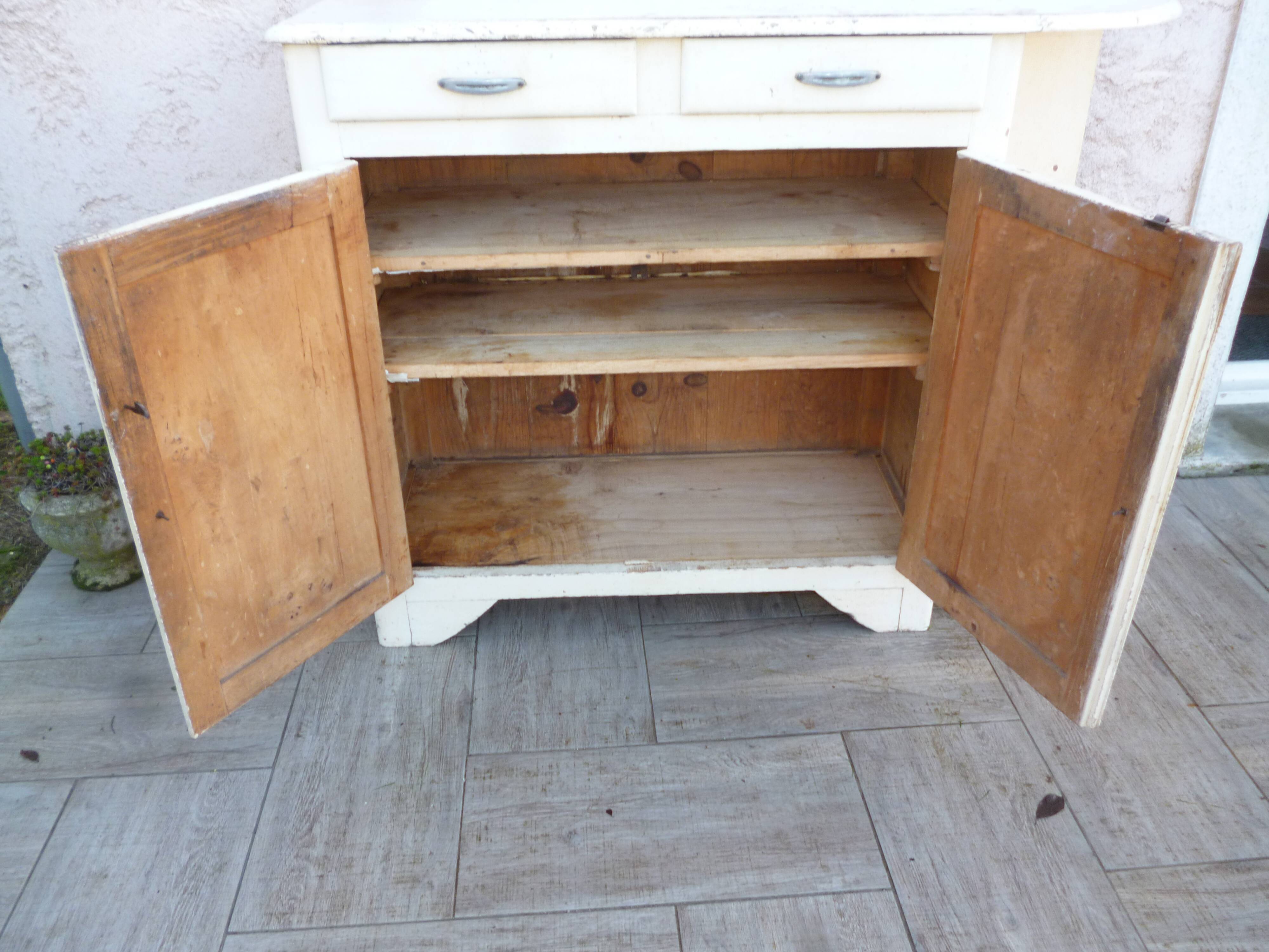 Buffet with vintage return