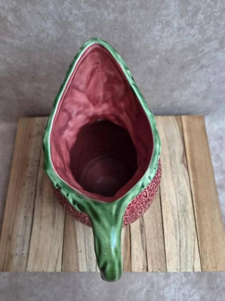Strawberry-shaped earthenware jug – vintage ceramic