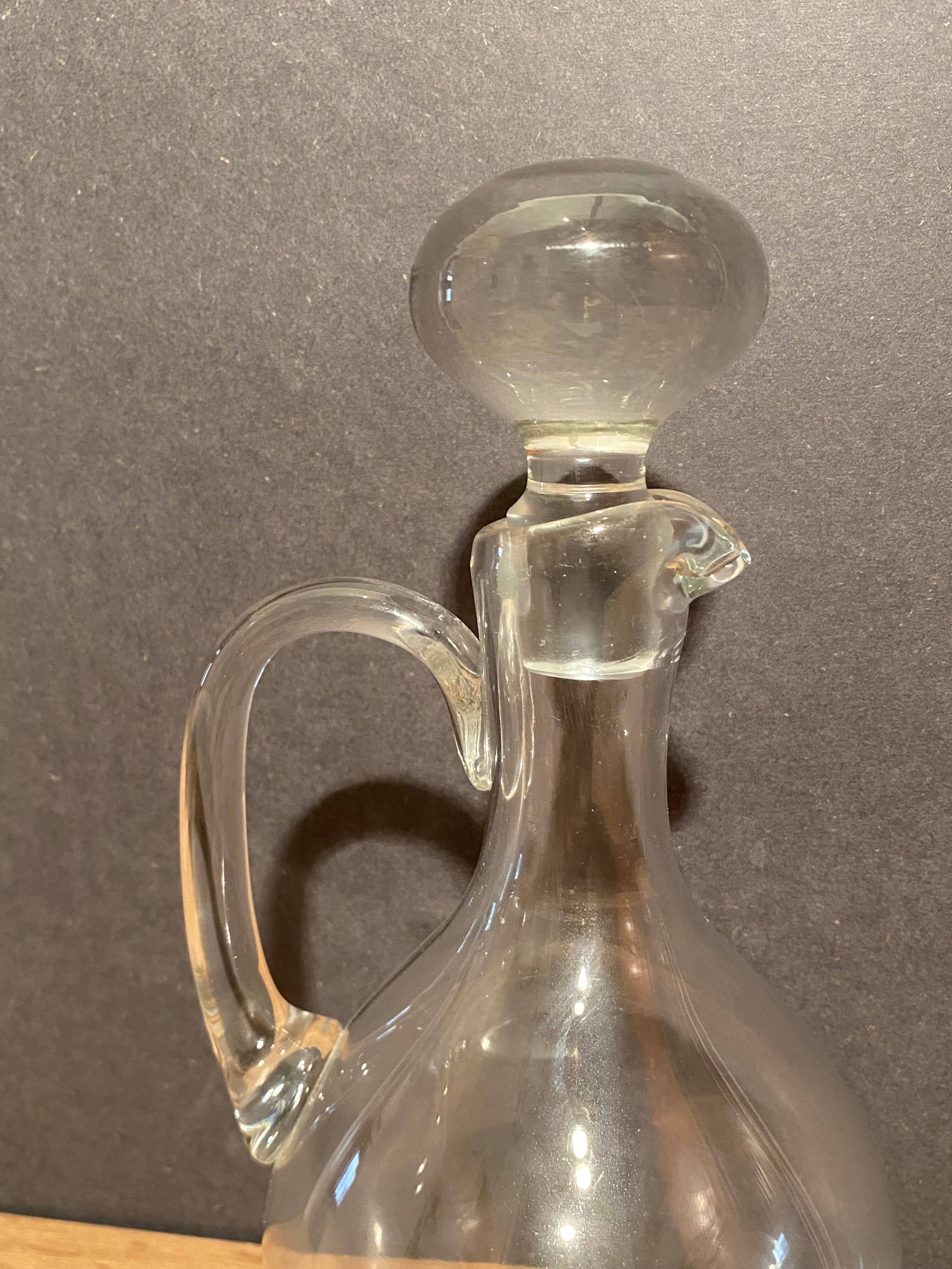 Large carafe with glass handle
