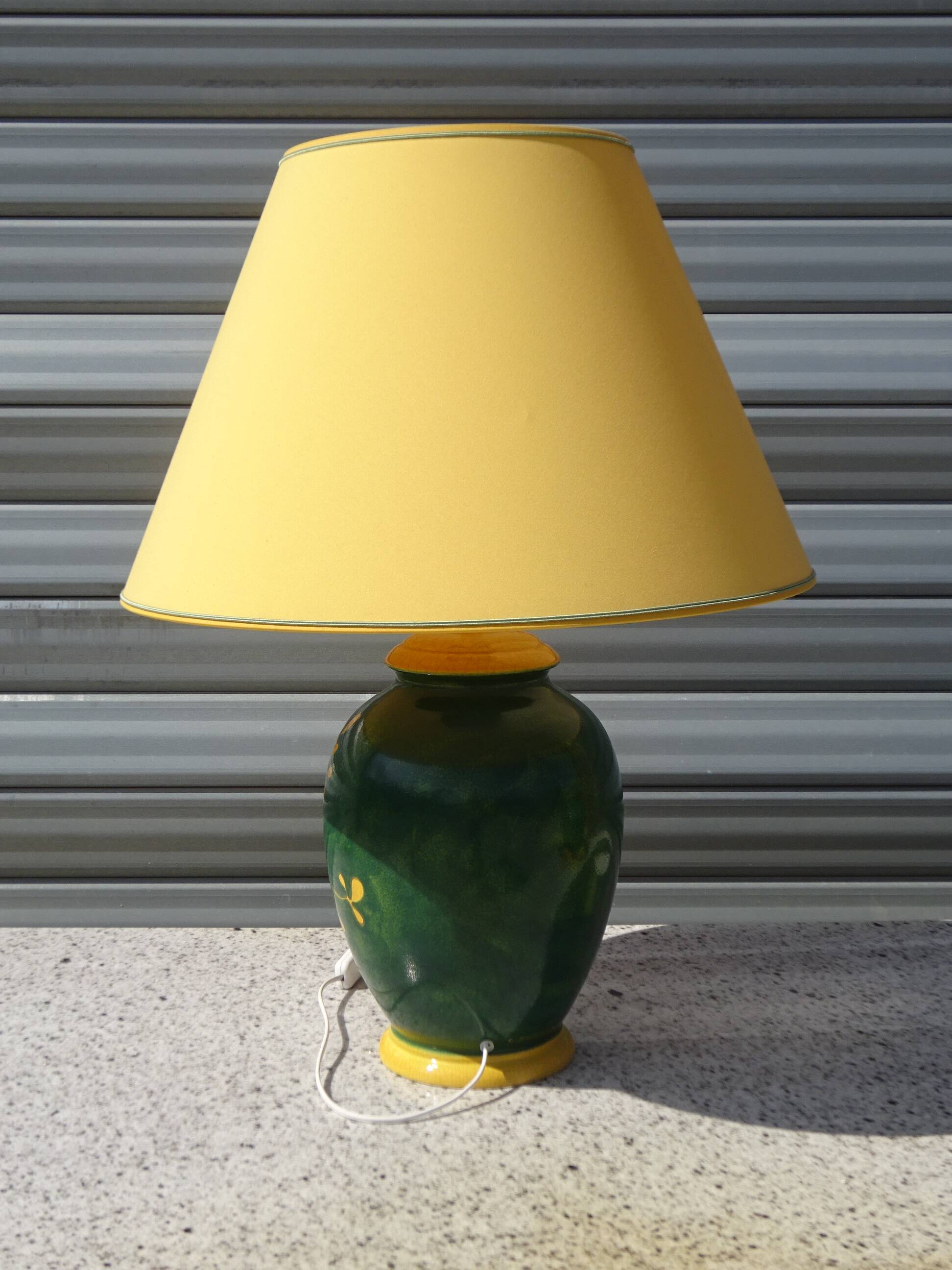 Ceramic lamp, vase and matching plate, Drimmer